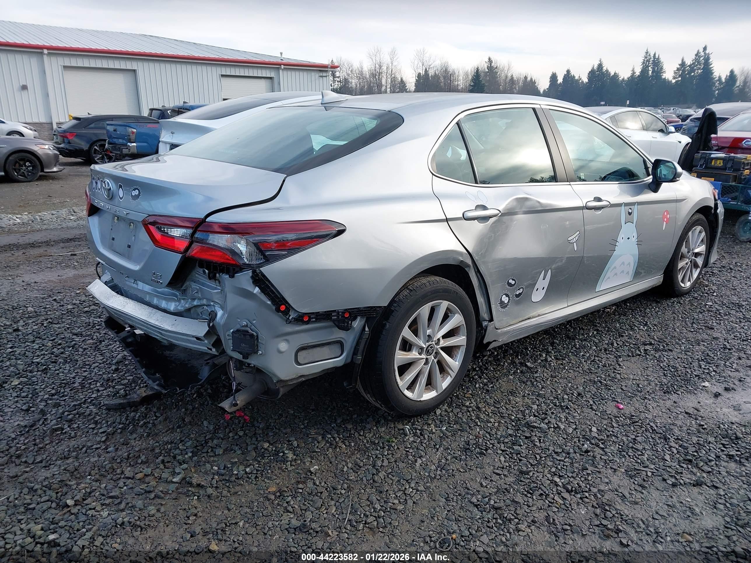 TOYOTA CAMRY image 4