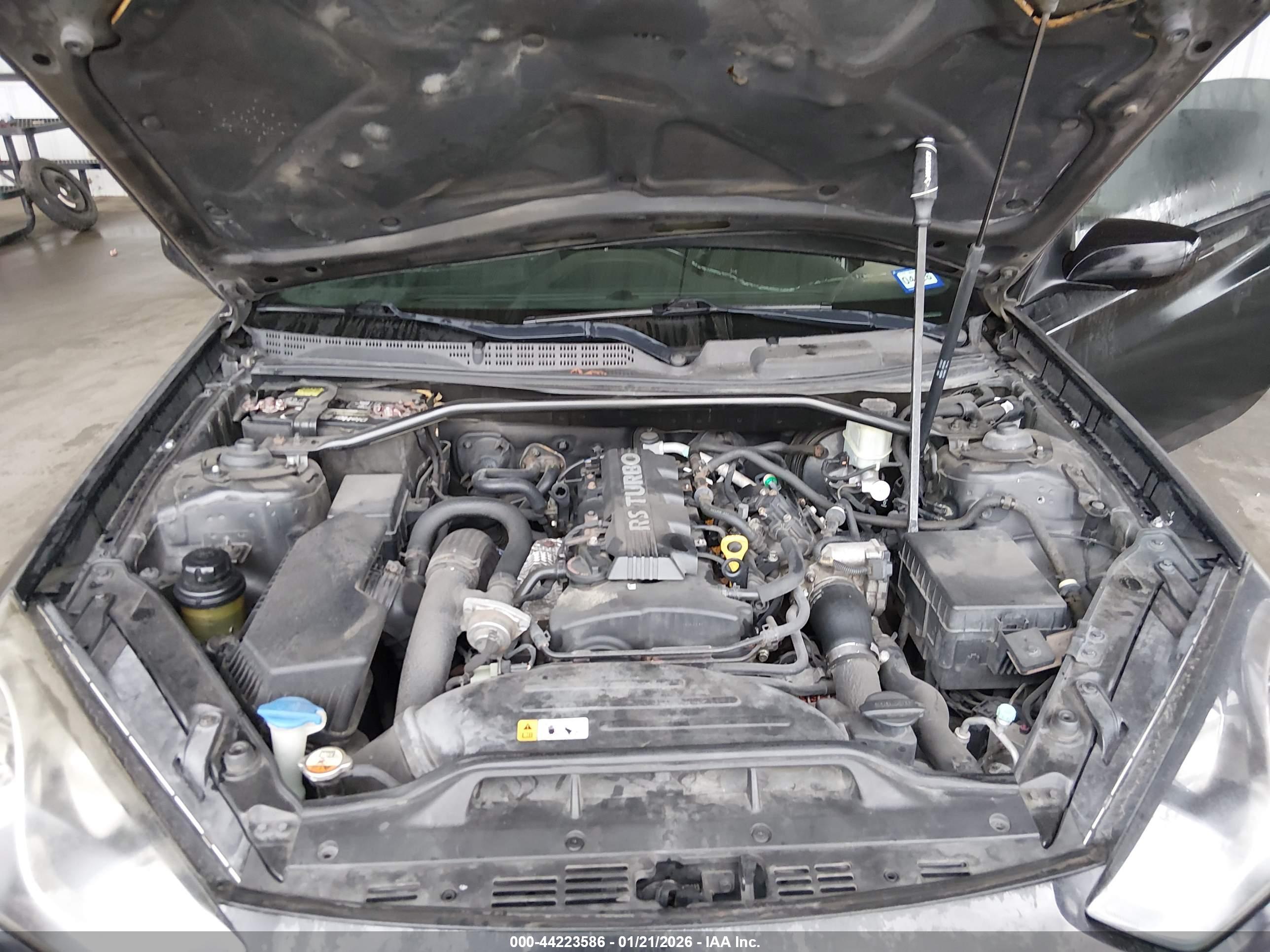 HYUNDAI GENESIS image 10