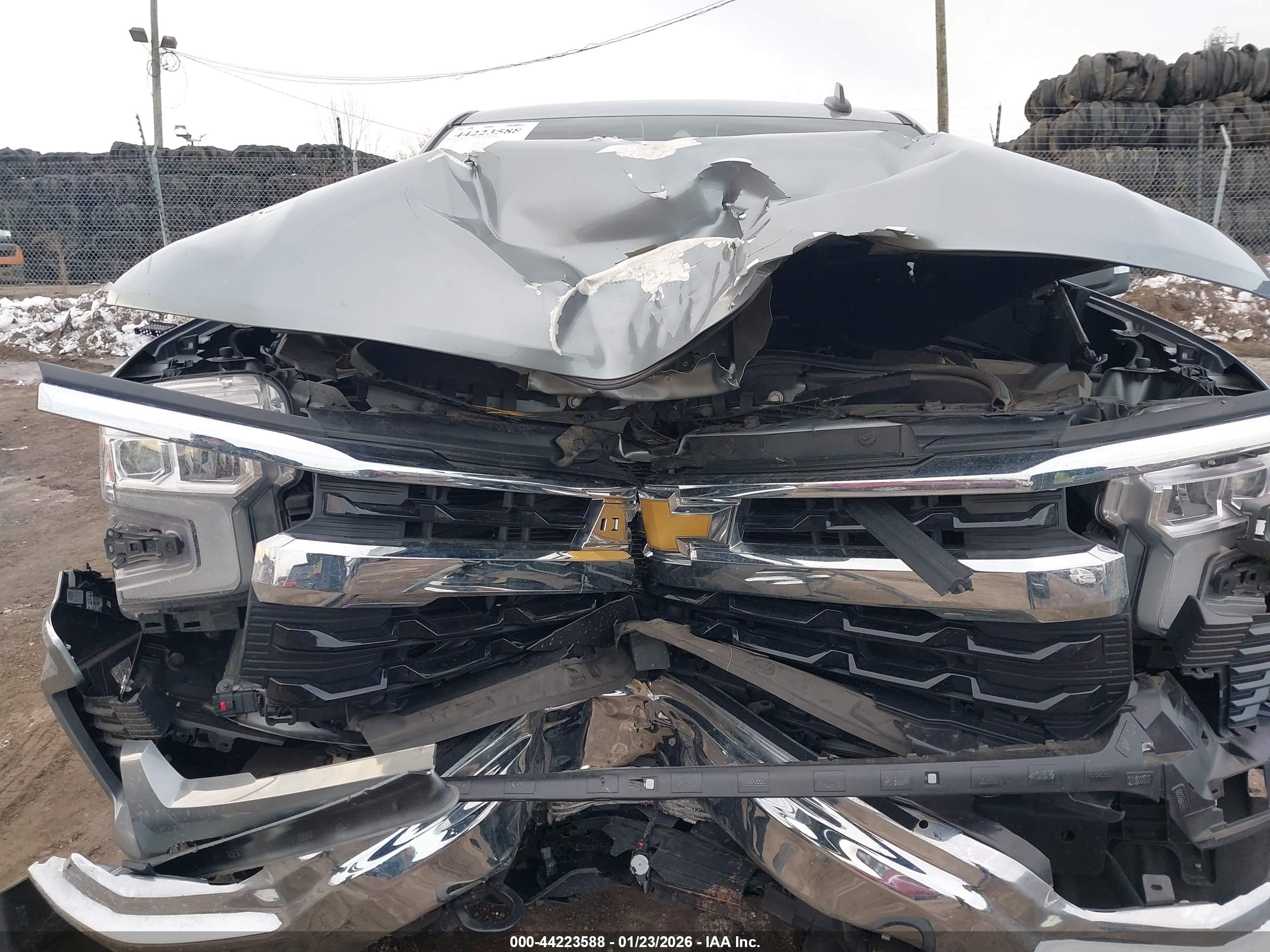 CHEVROLET SILVERADO image 6