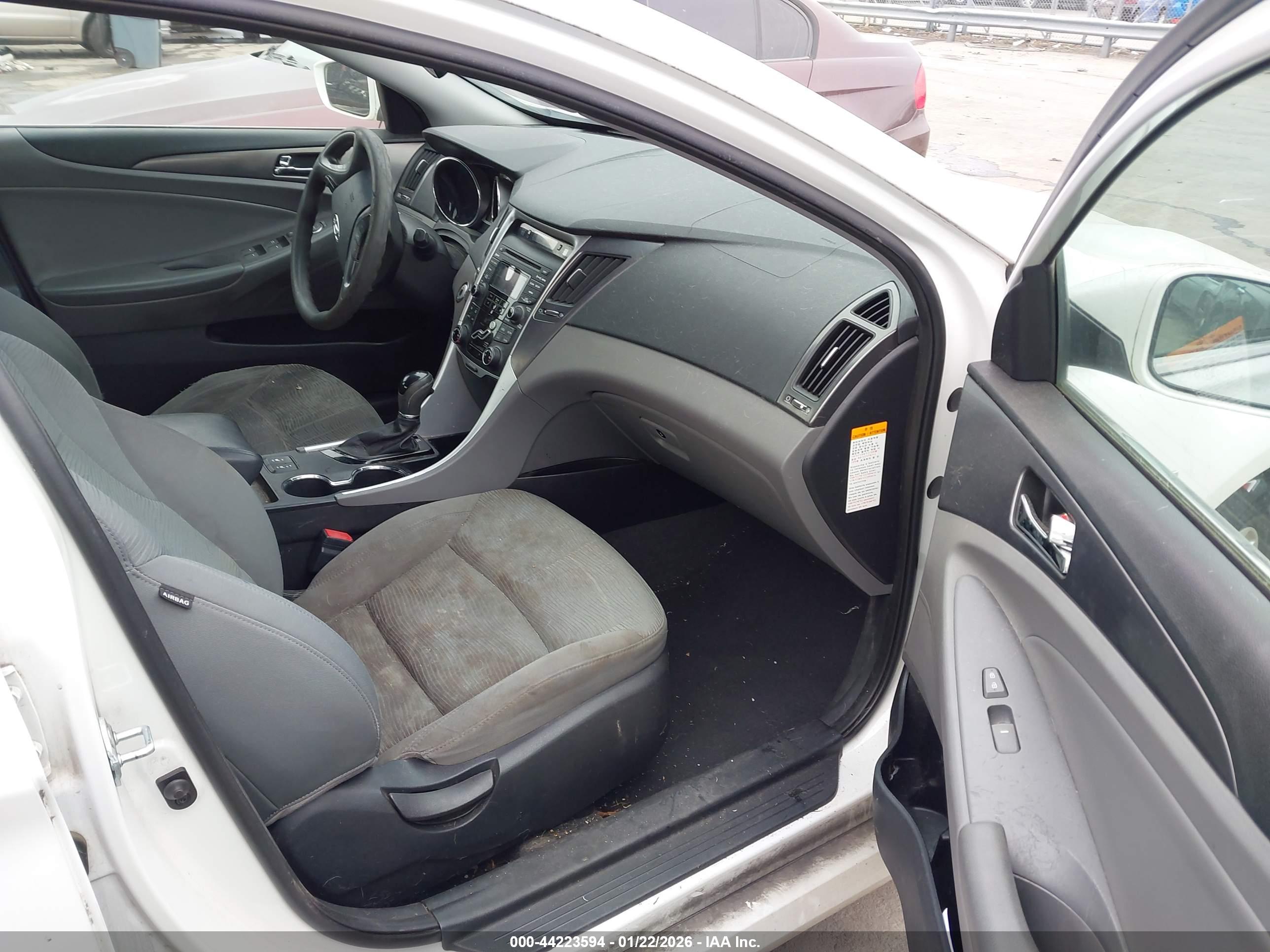 HYUNDAI SONATA image 5