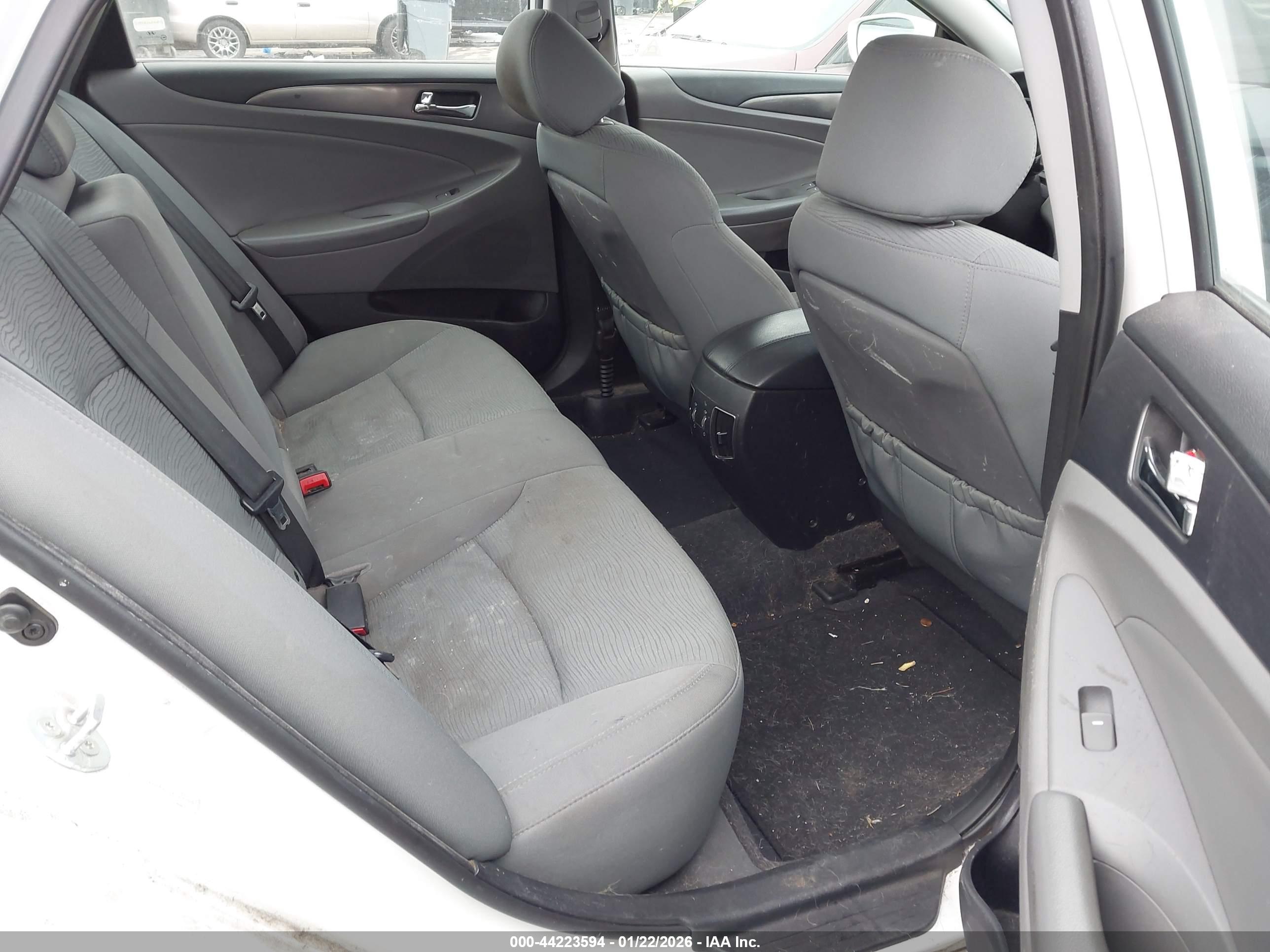 HYUNDAI SONATA image 8