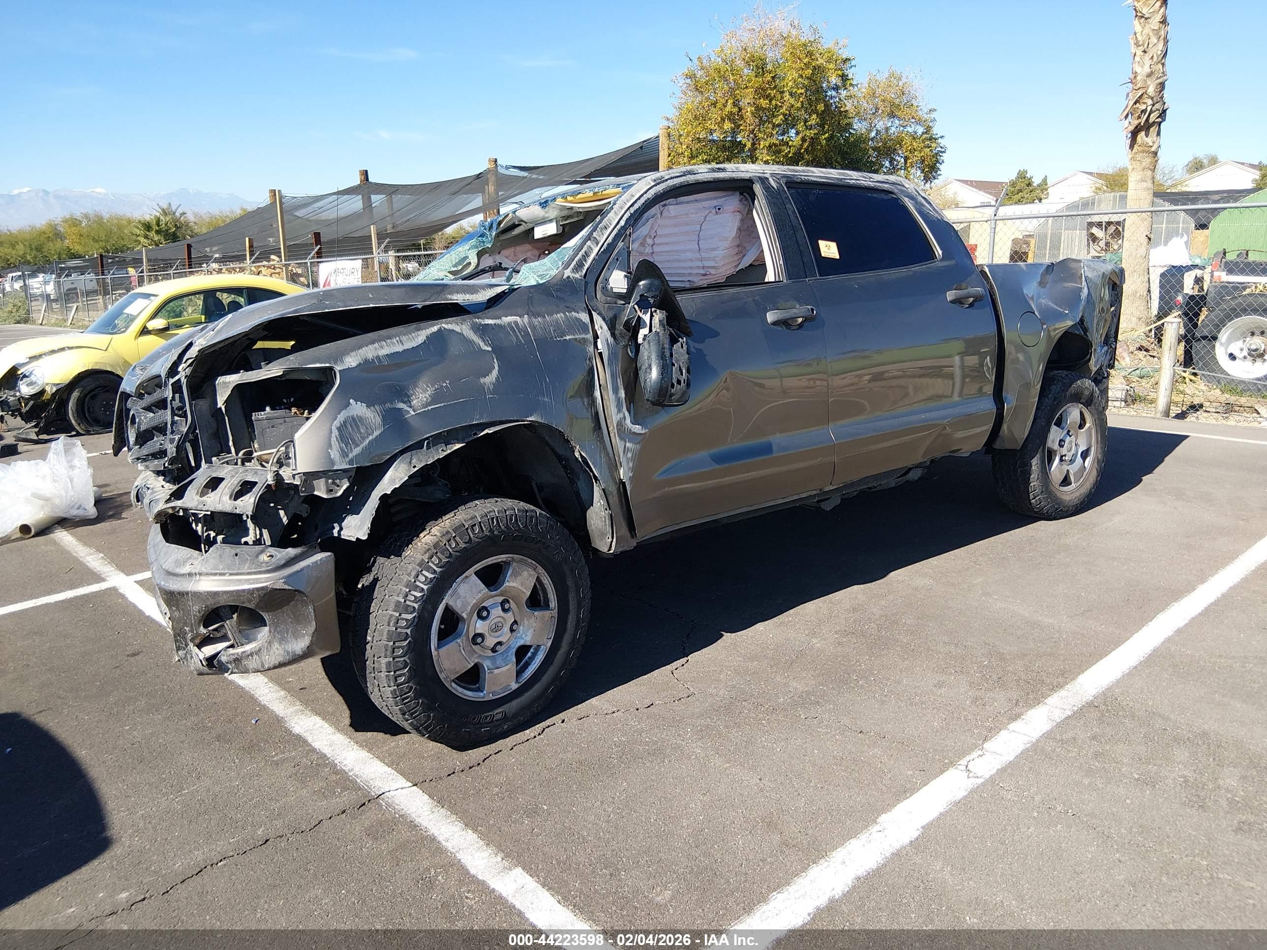TOYOTA TUNDRA image 2