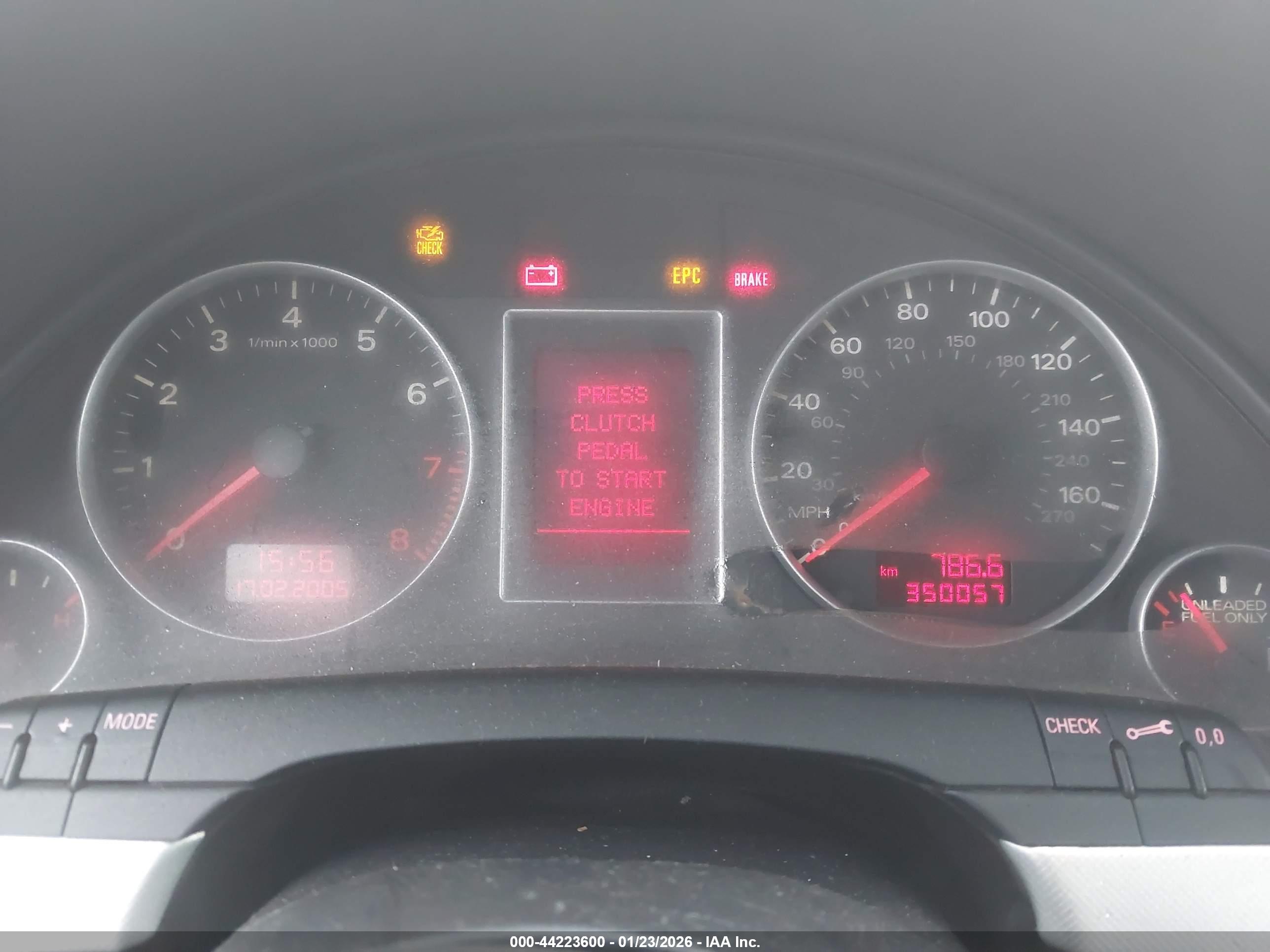 AUDI A4 image 7