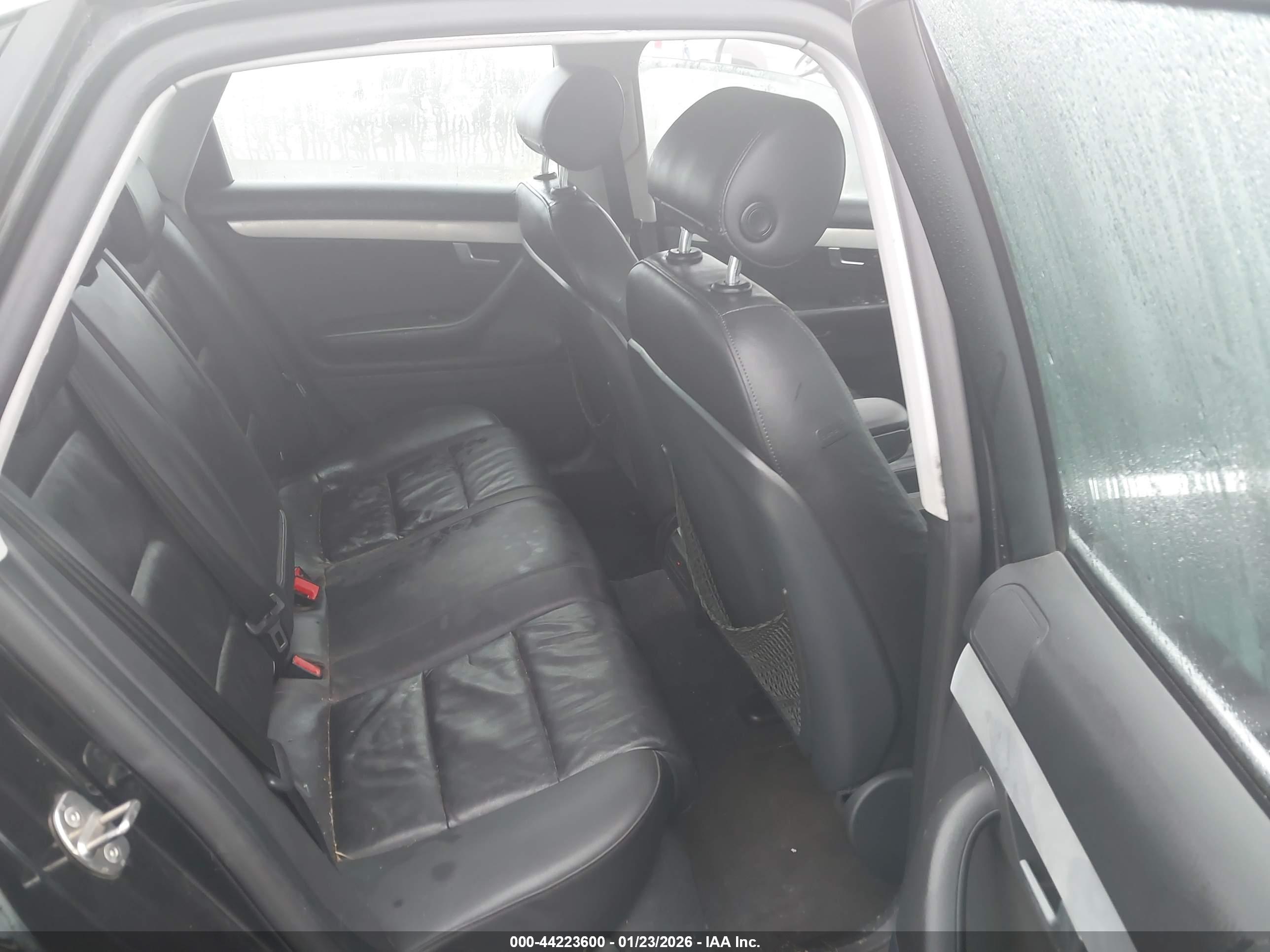 AUDI A4 image 8