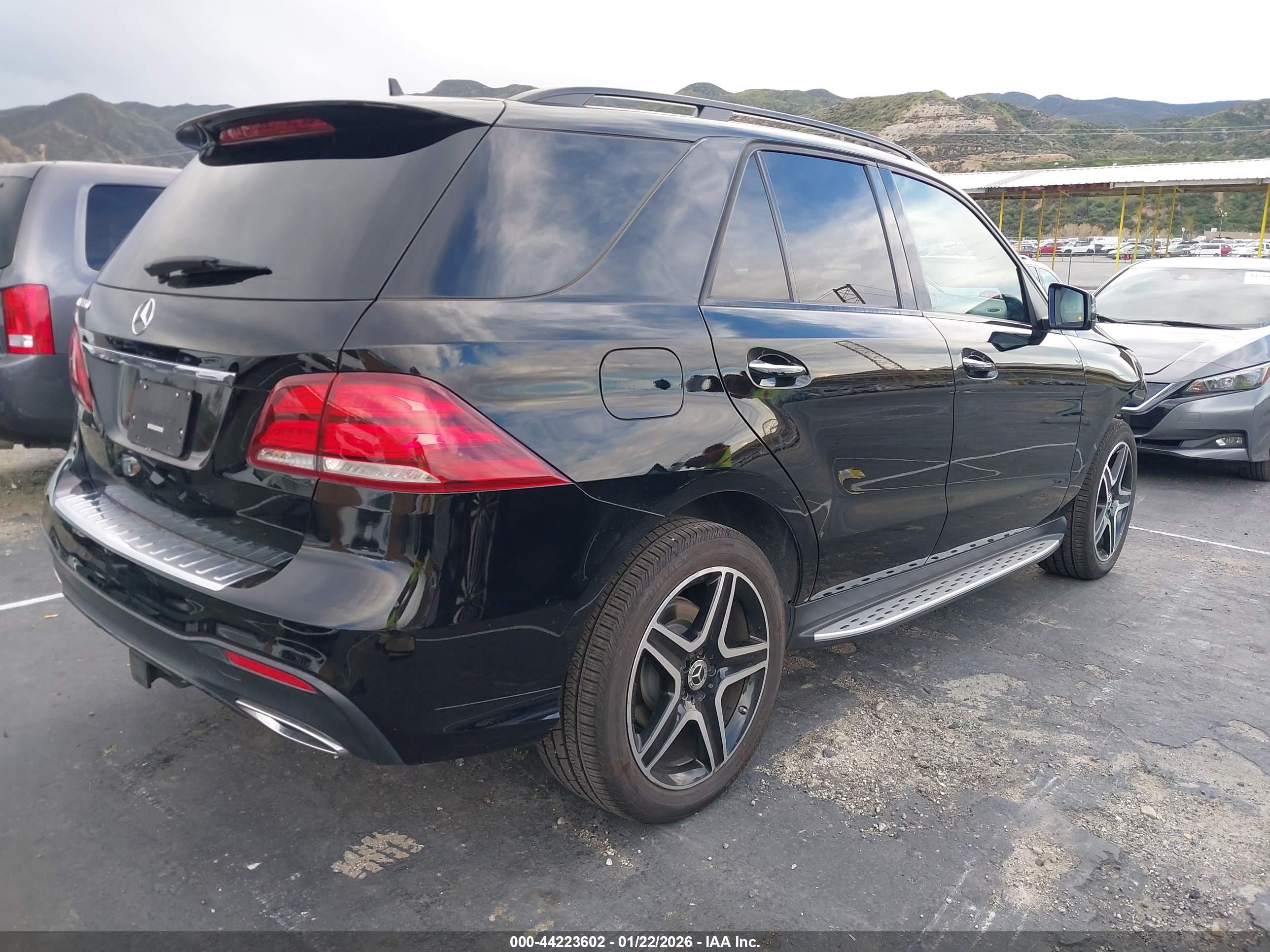 MERCEDES-BENZ GLE image 4