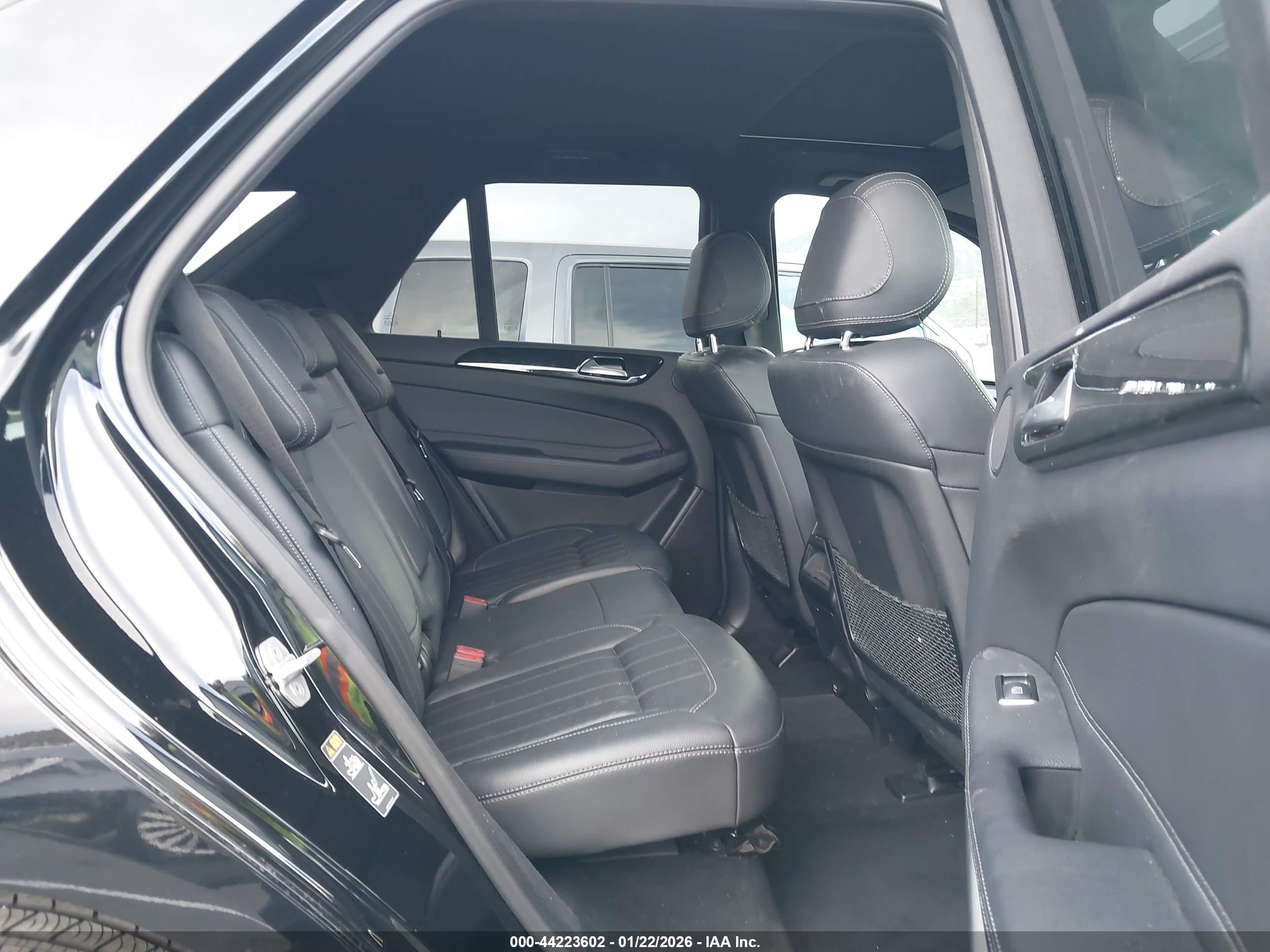 MERCEDES-BENZ GLE image 8