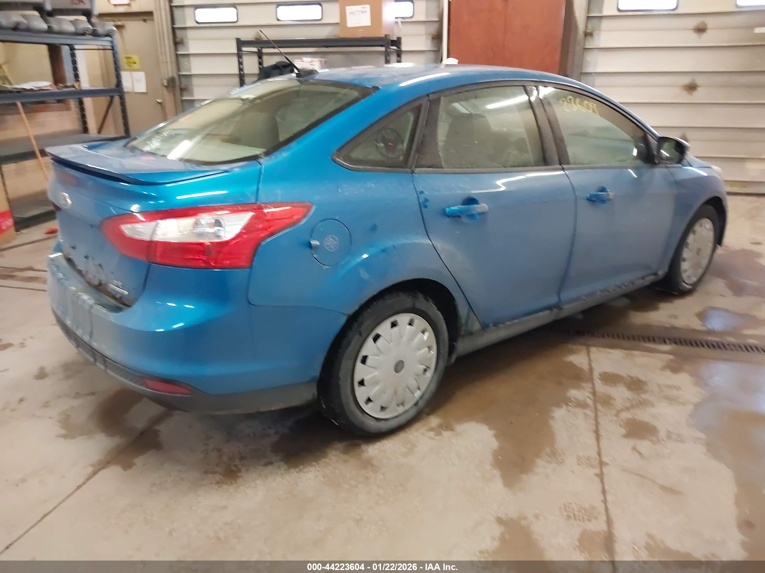 FORD FOCUS image 4
