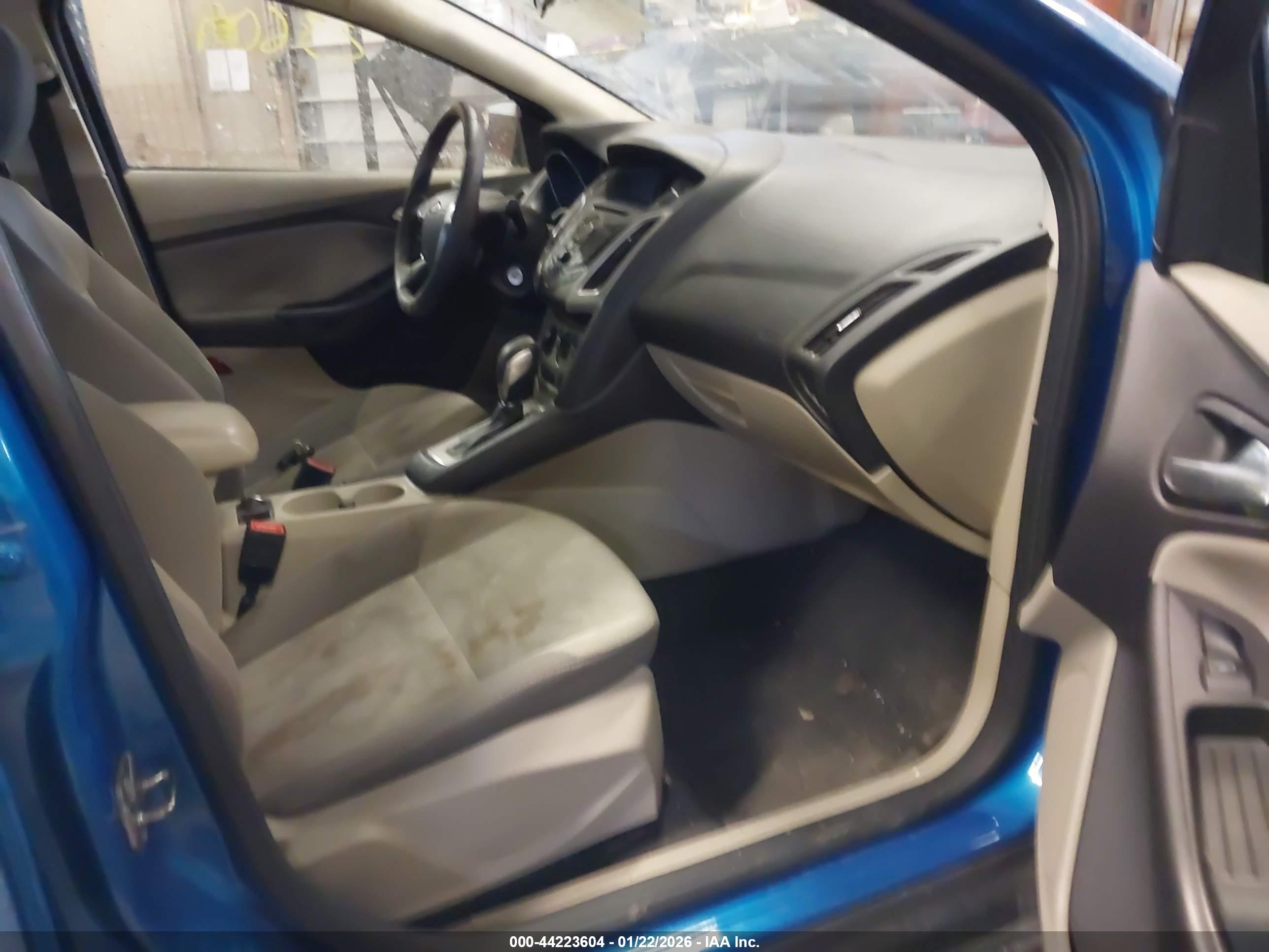 FORD FOCUS image 5