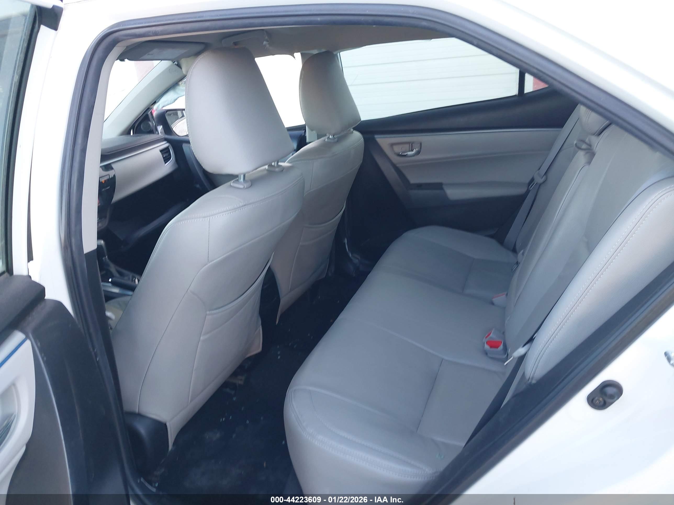 TOYOTA COROLLA image 8
