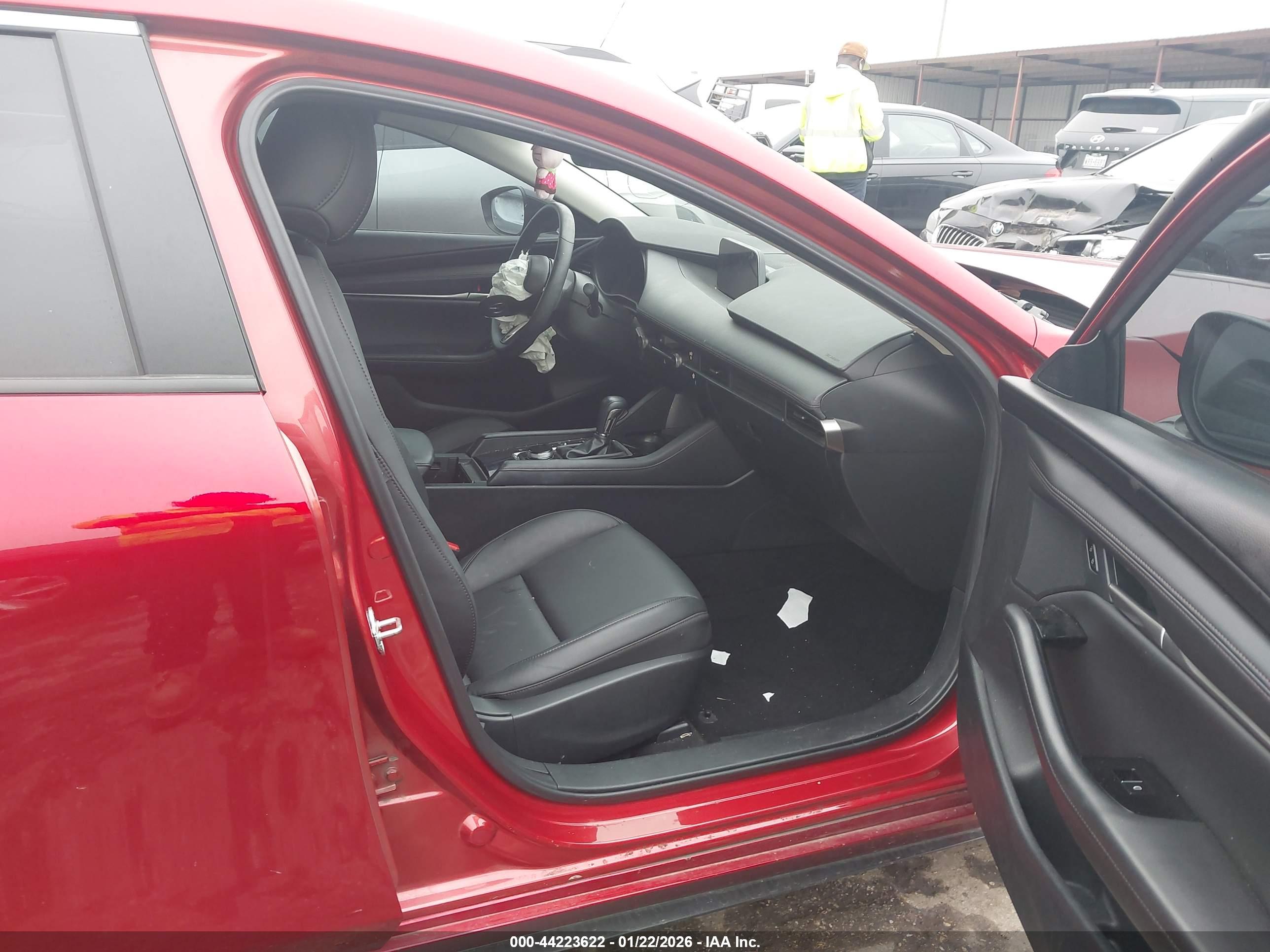 MAZDA MAZDA3 image 5