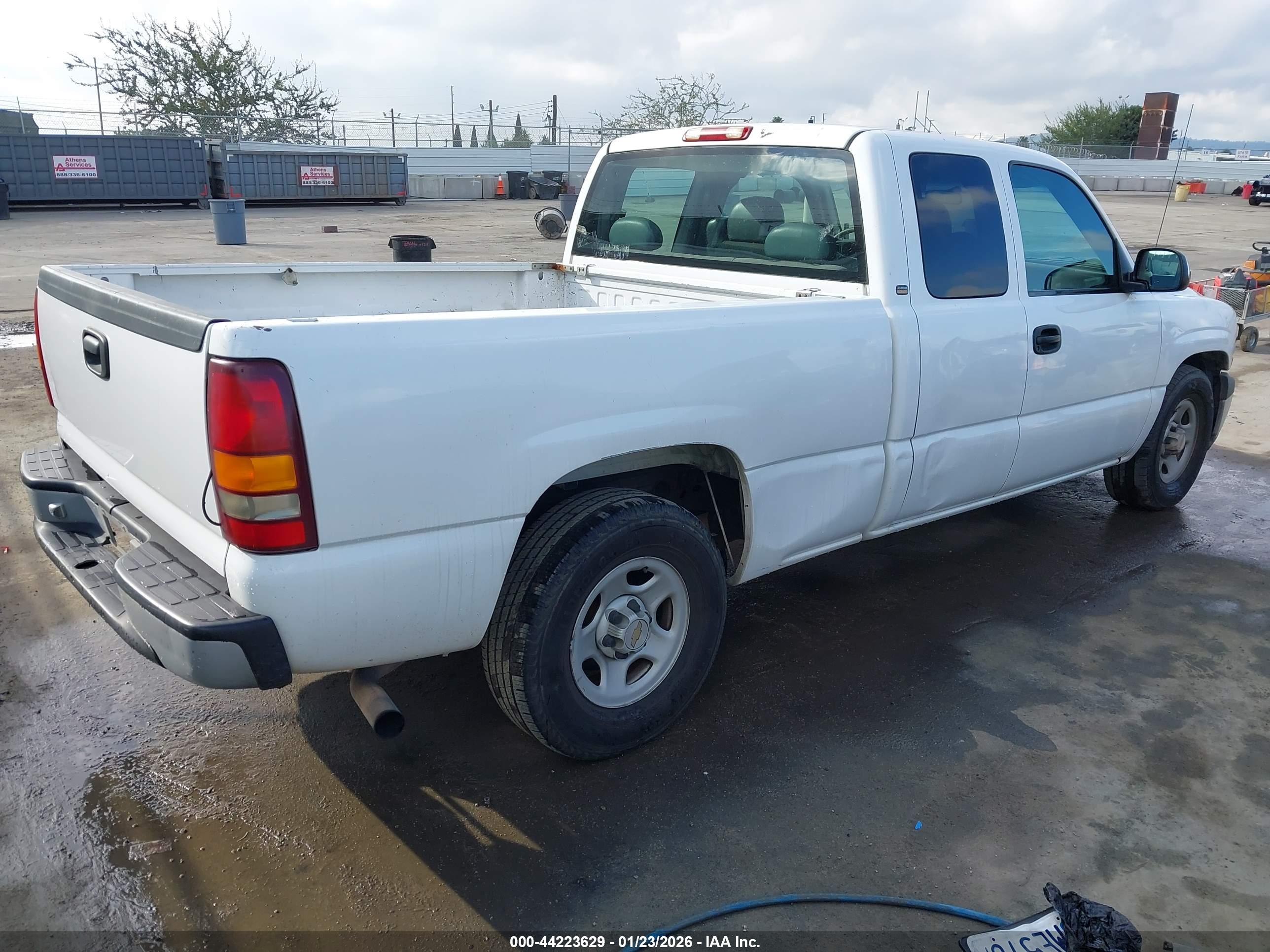 CHEVROLET SILVERADO image 4
