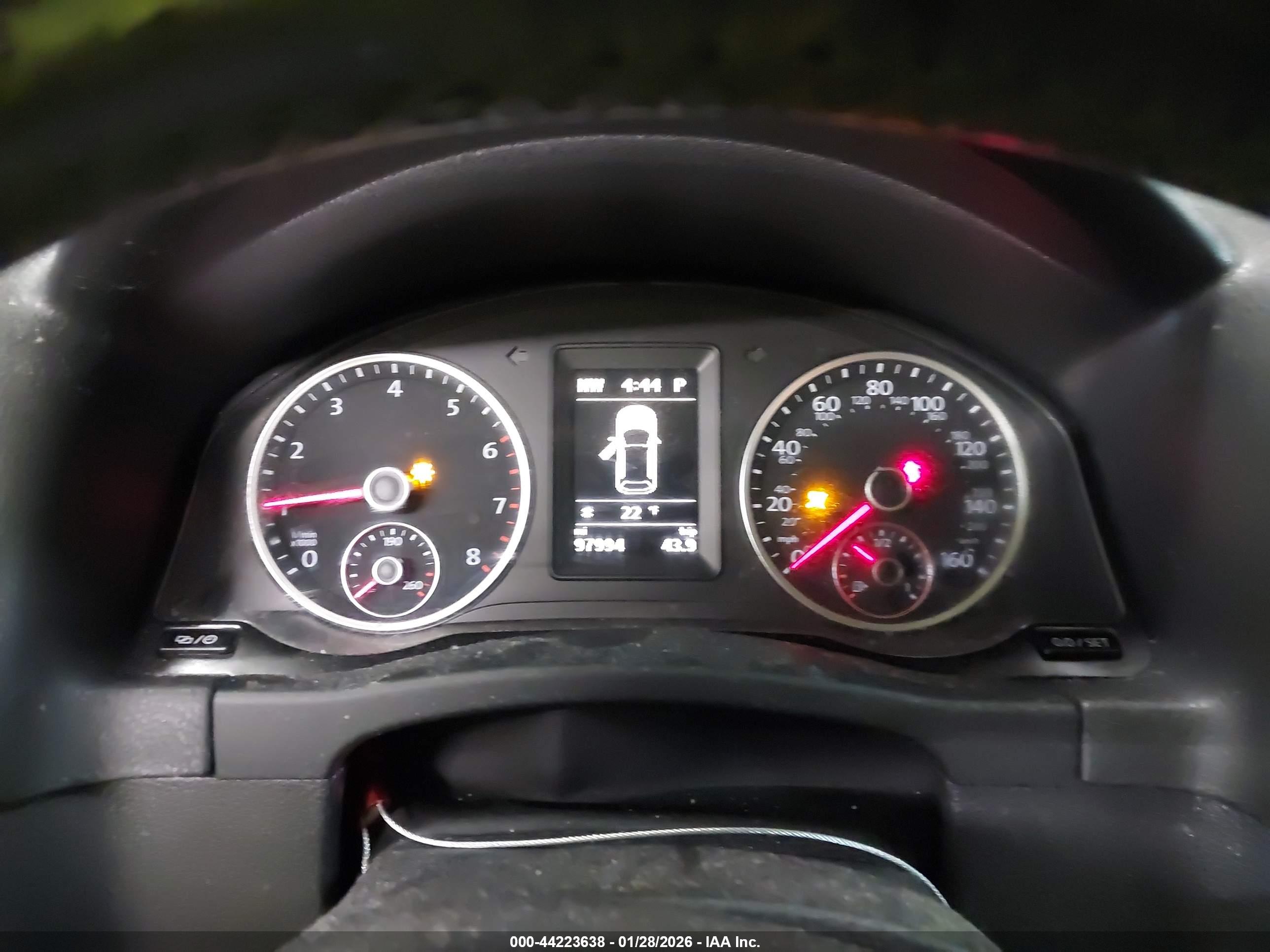 VOLKSWAGEN TIGUAN image 7