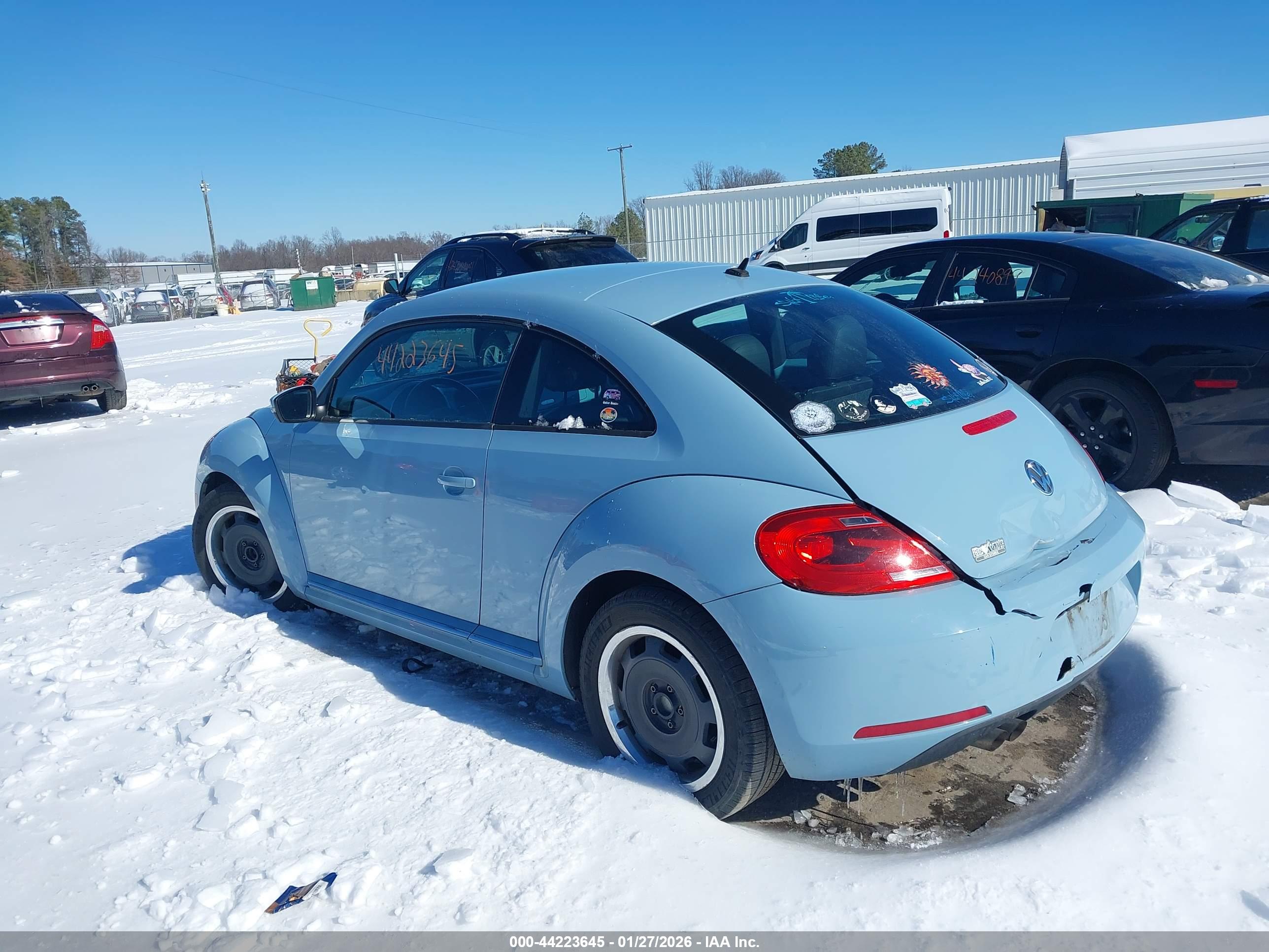 VOLKSWAGEN BEETLE image 3