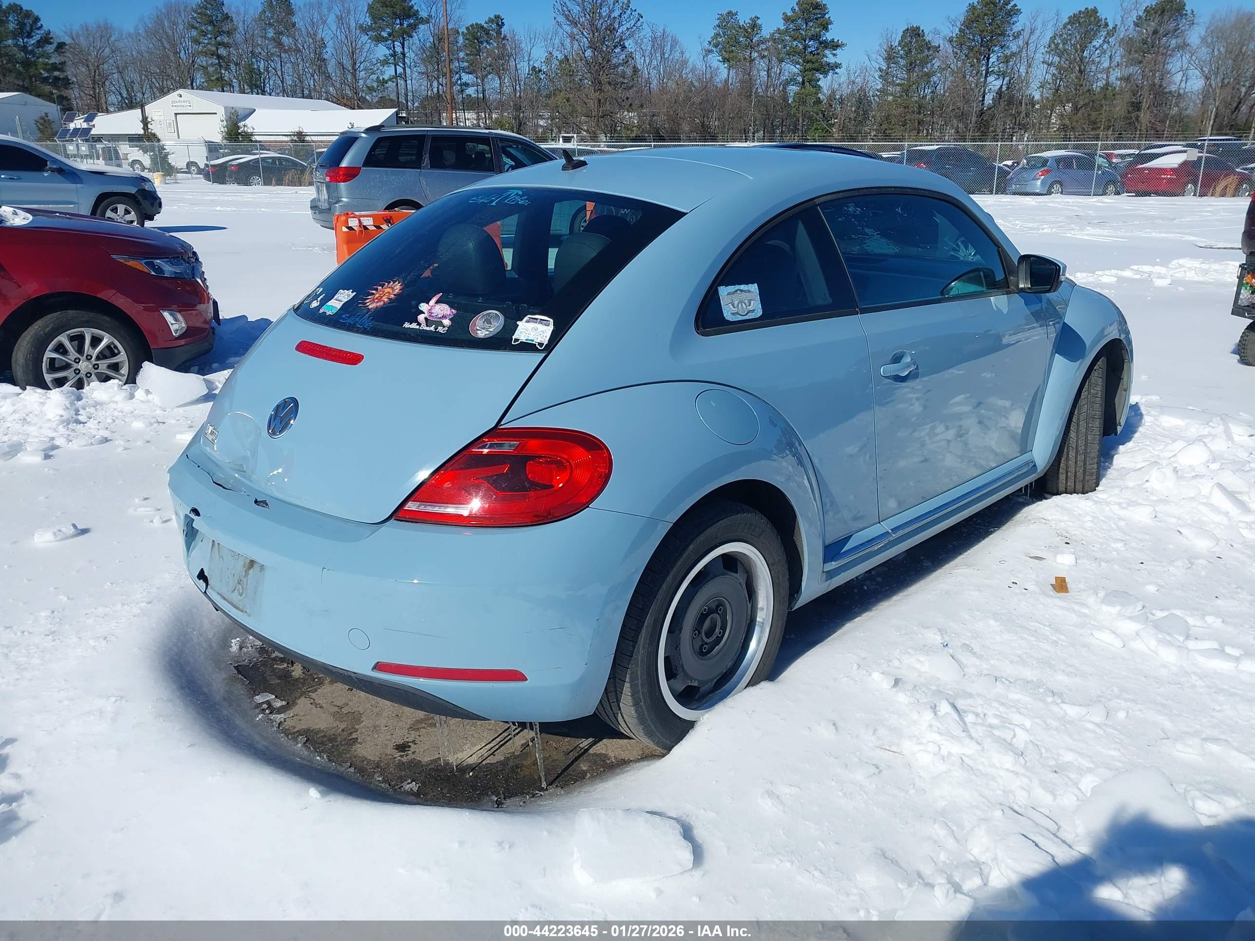 VOLKSWAGEN BEETLE image 4