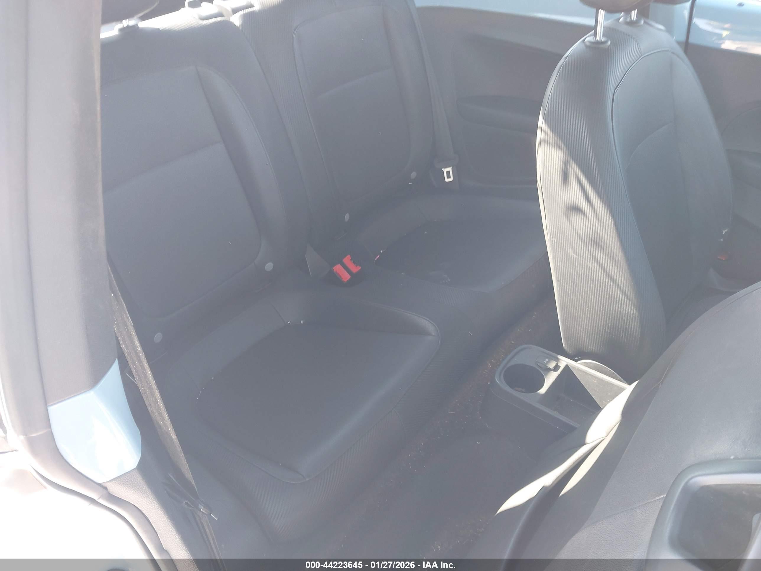 VOLKSWAGEN BEETLE image 8