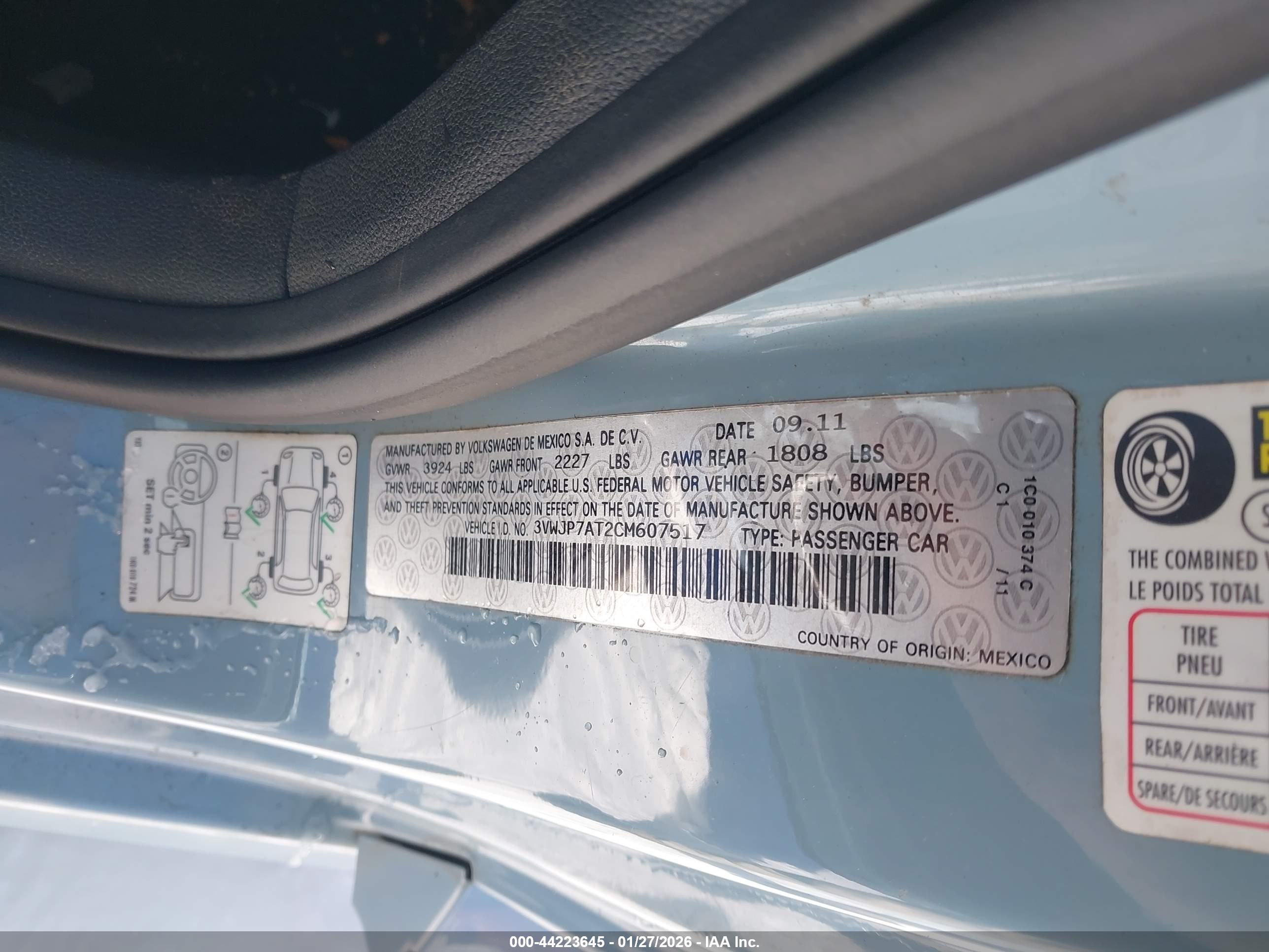 VOLKSWAGEN BEETLE image 9