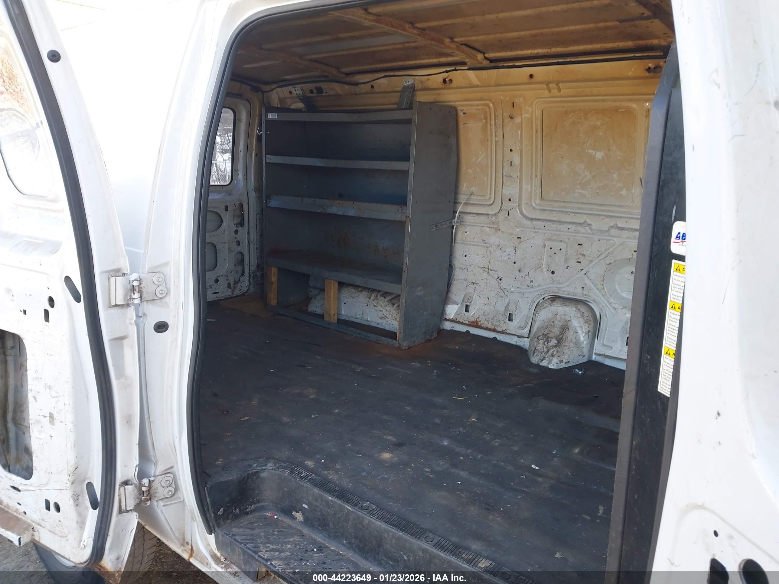 FORD E-250 image 8