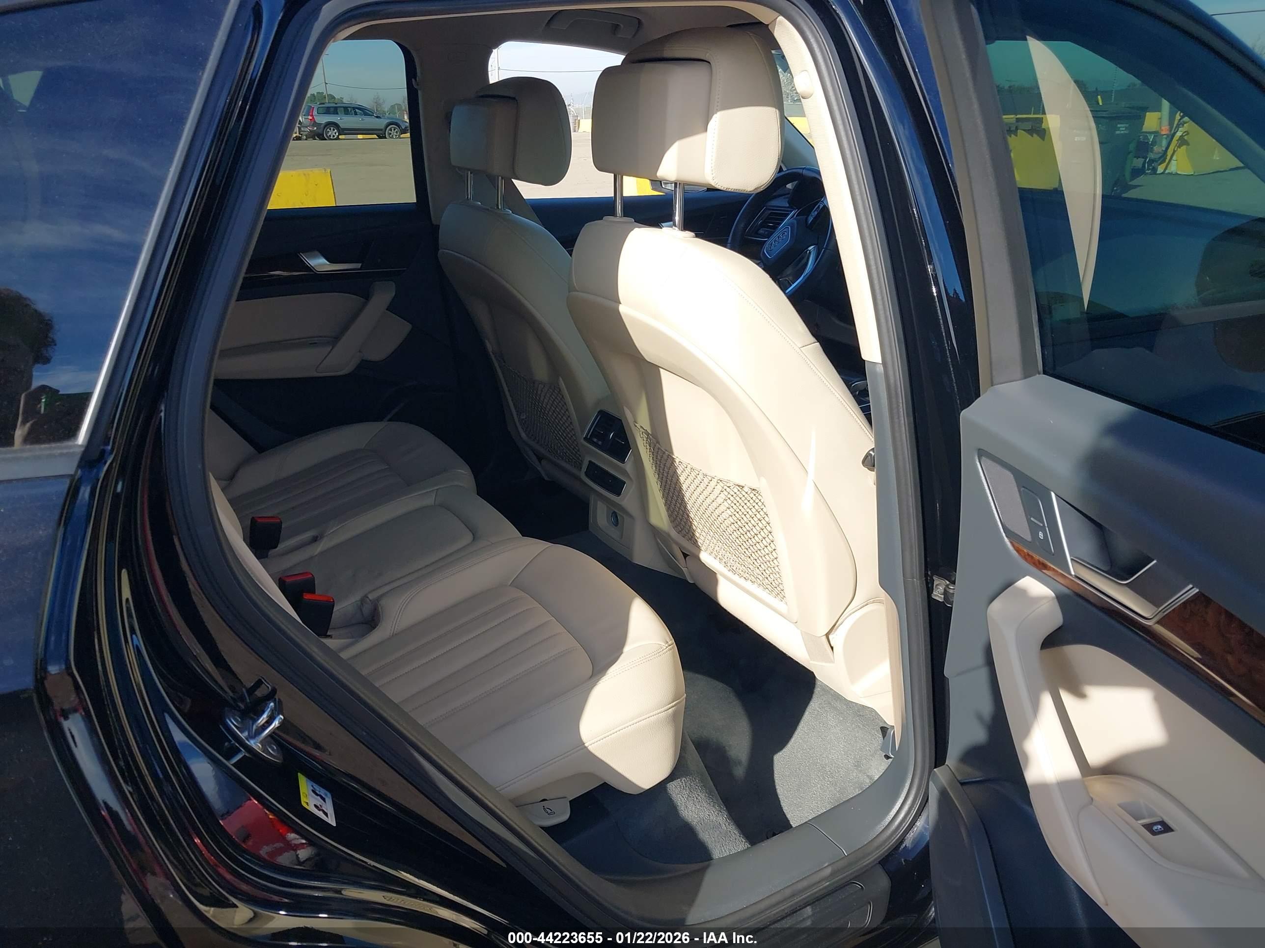 AUDI Q5 image 8