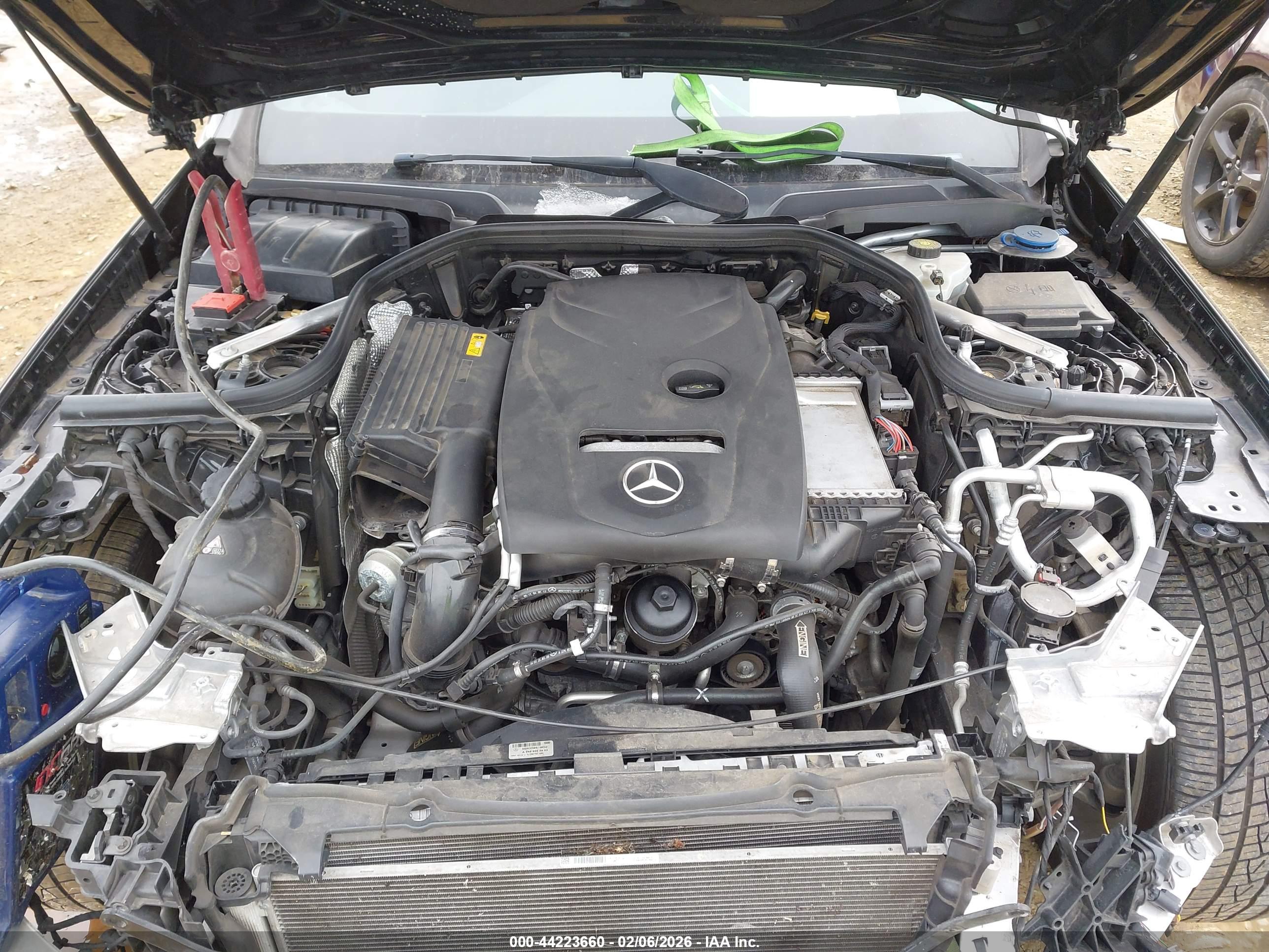 MERCEDES-BENZ E image 10