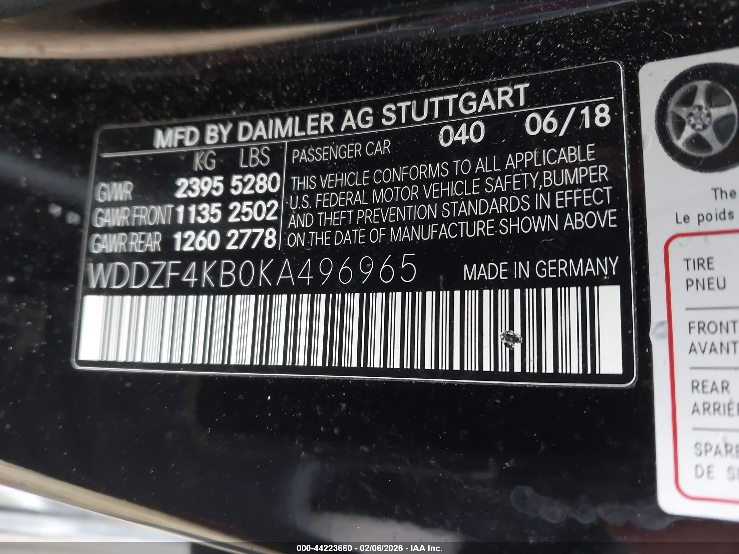 MERCEDES-BENZ E image 9
