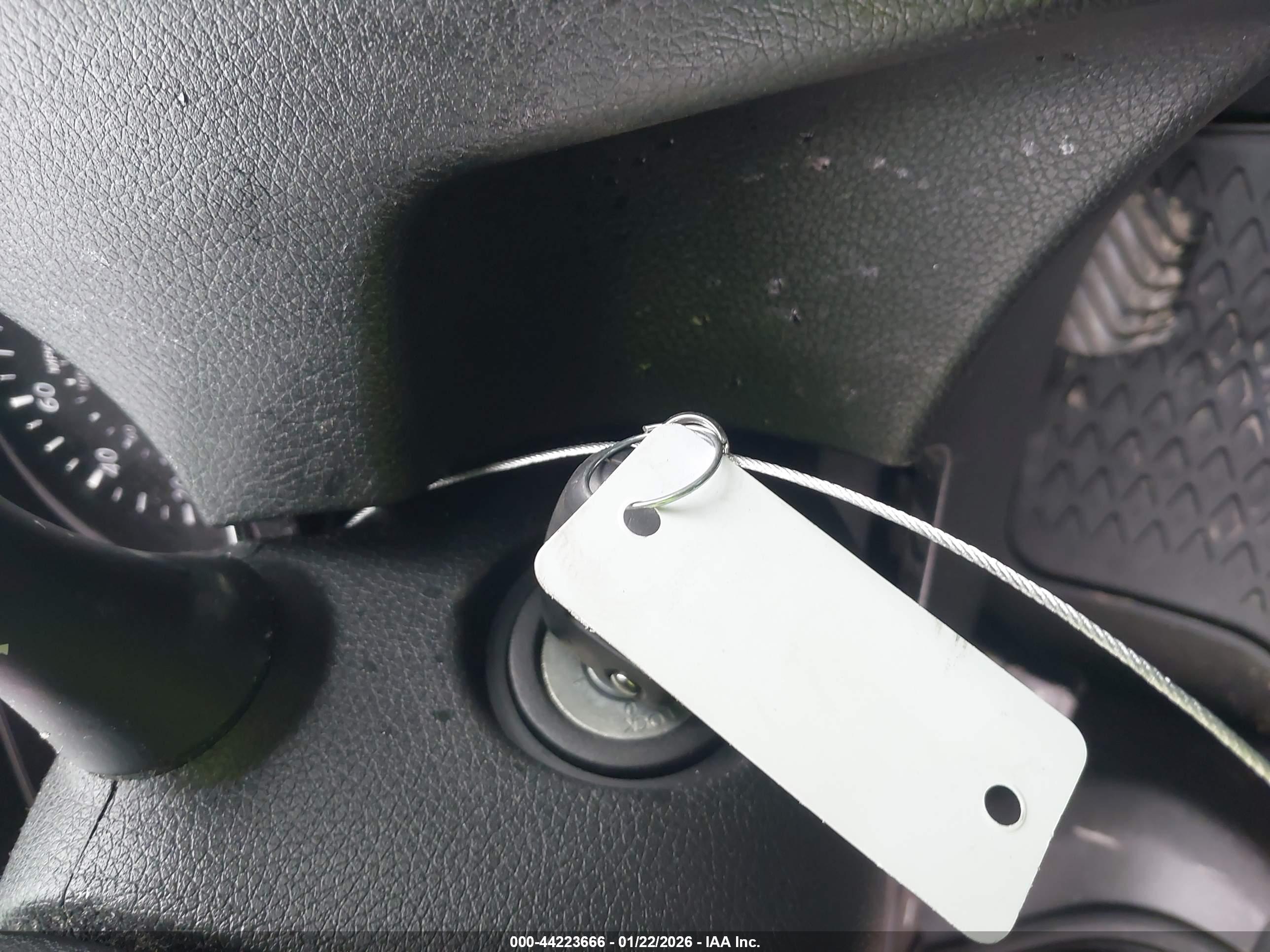 NISSAN ROGUE image 11