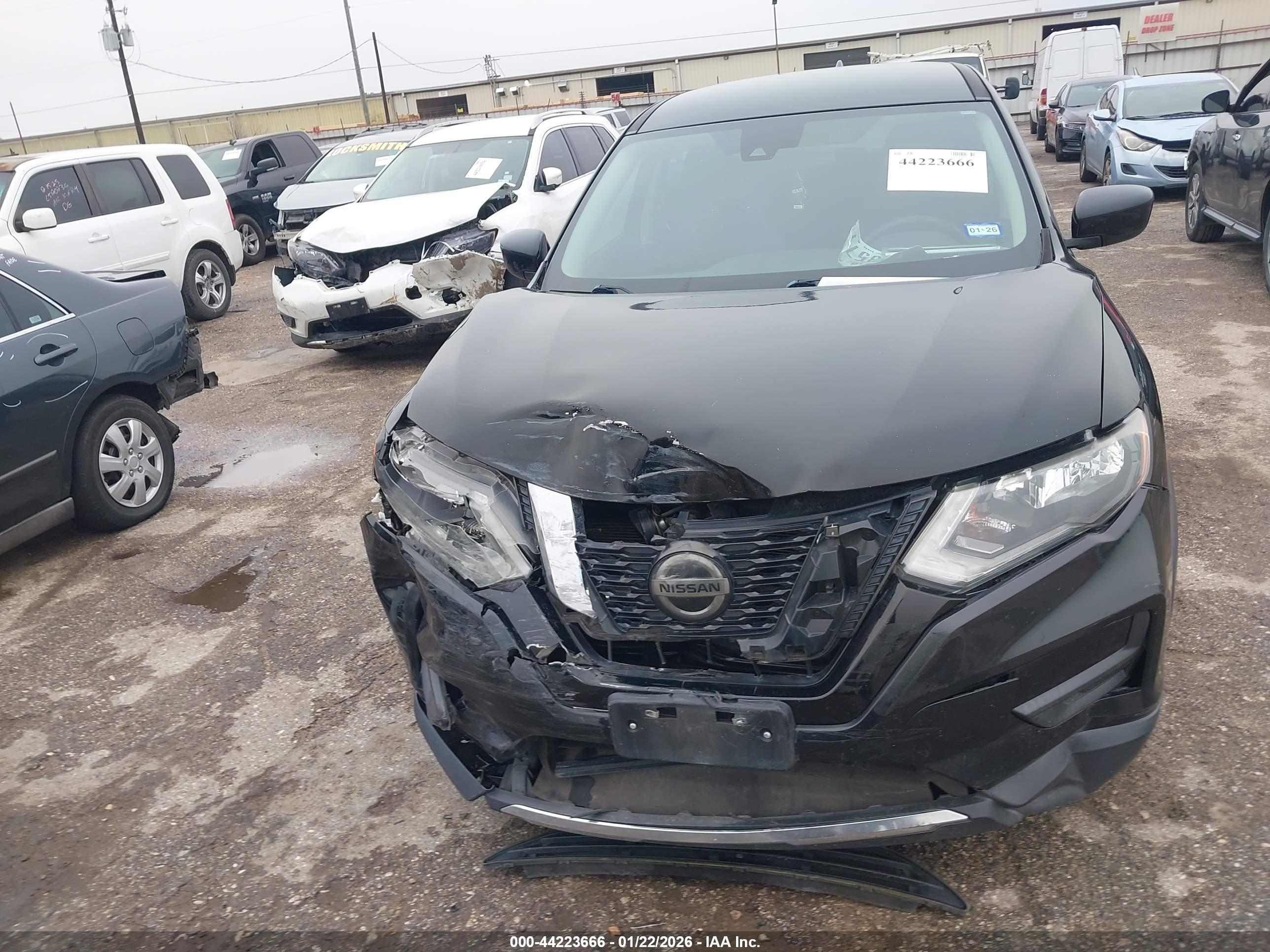 NISSAN ROGUE image 6