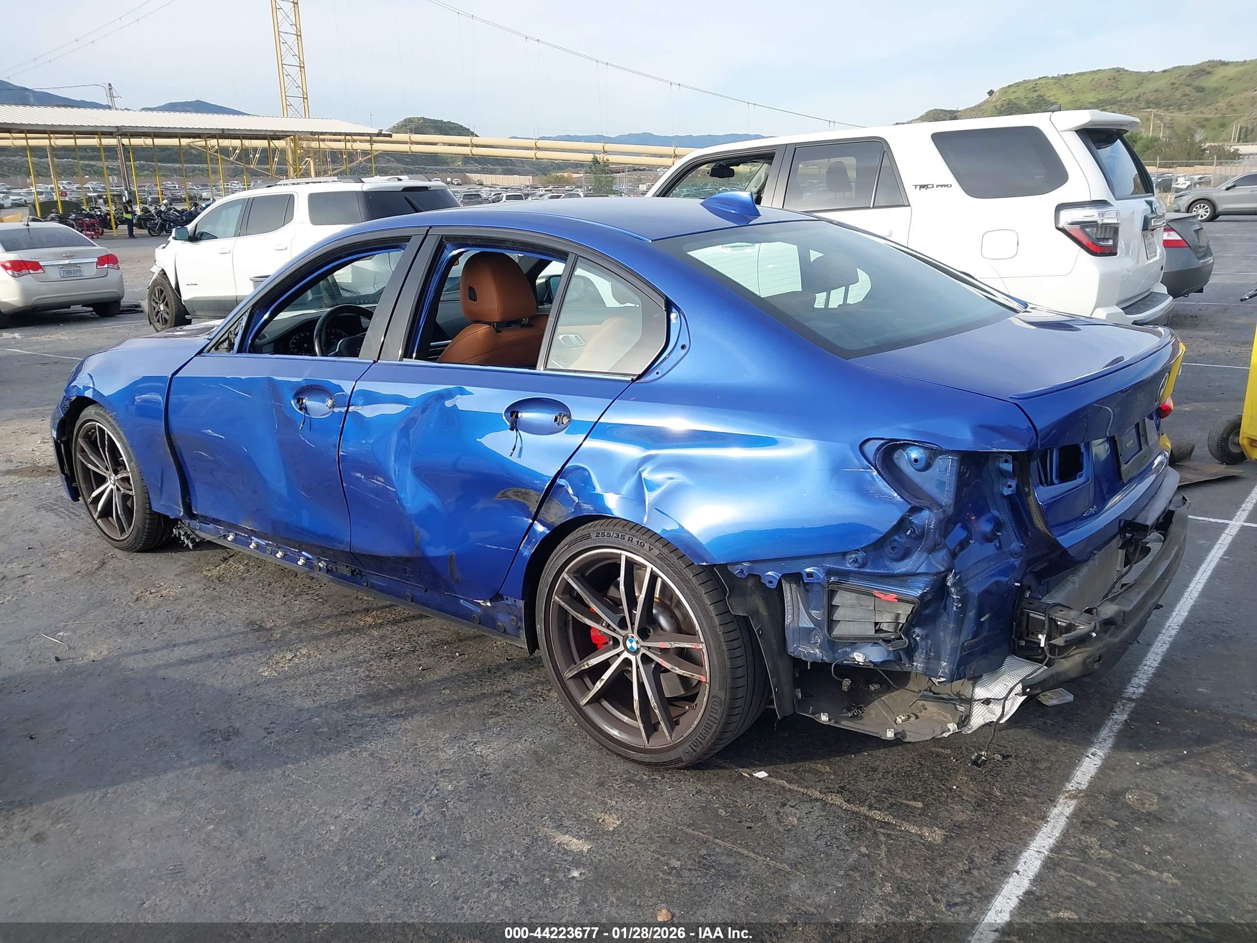 BMW 3 image 3