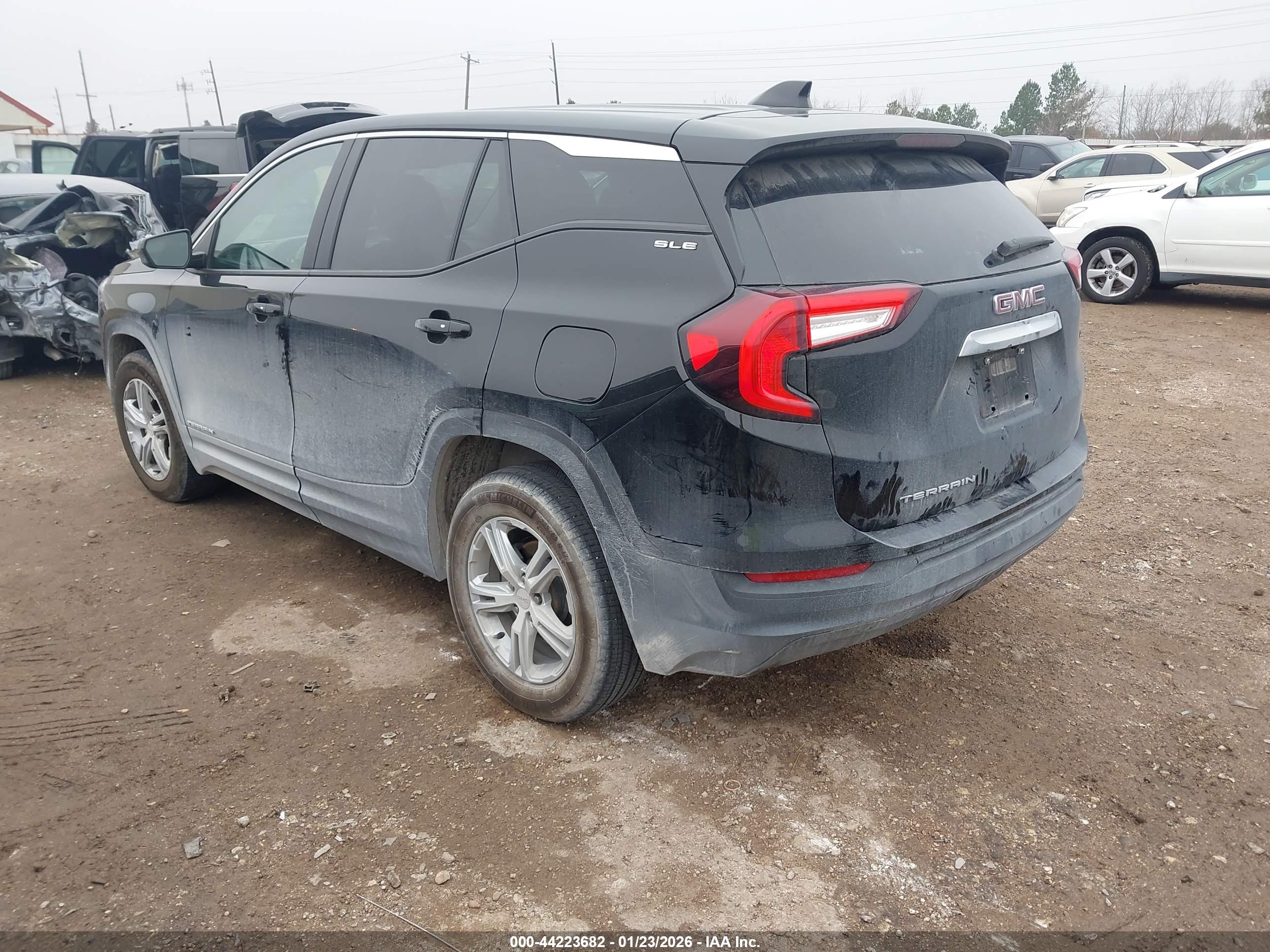 GMC TERRAIN image 3