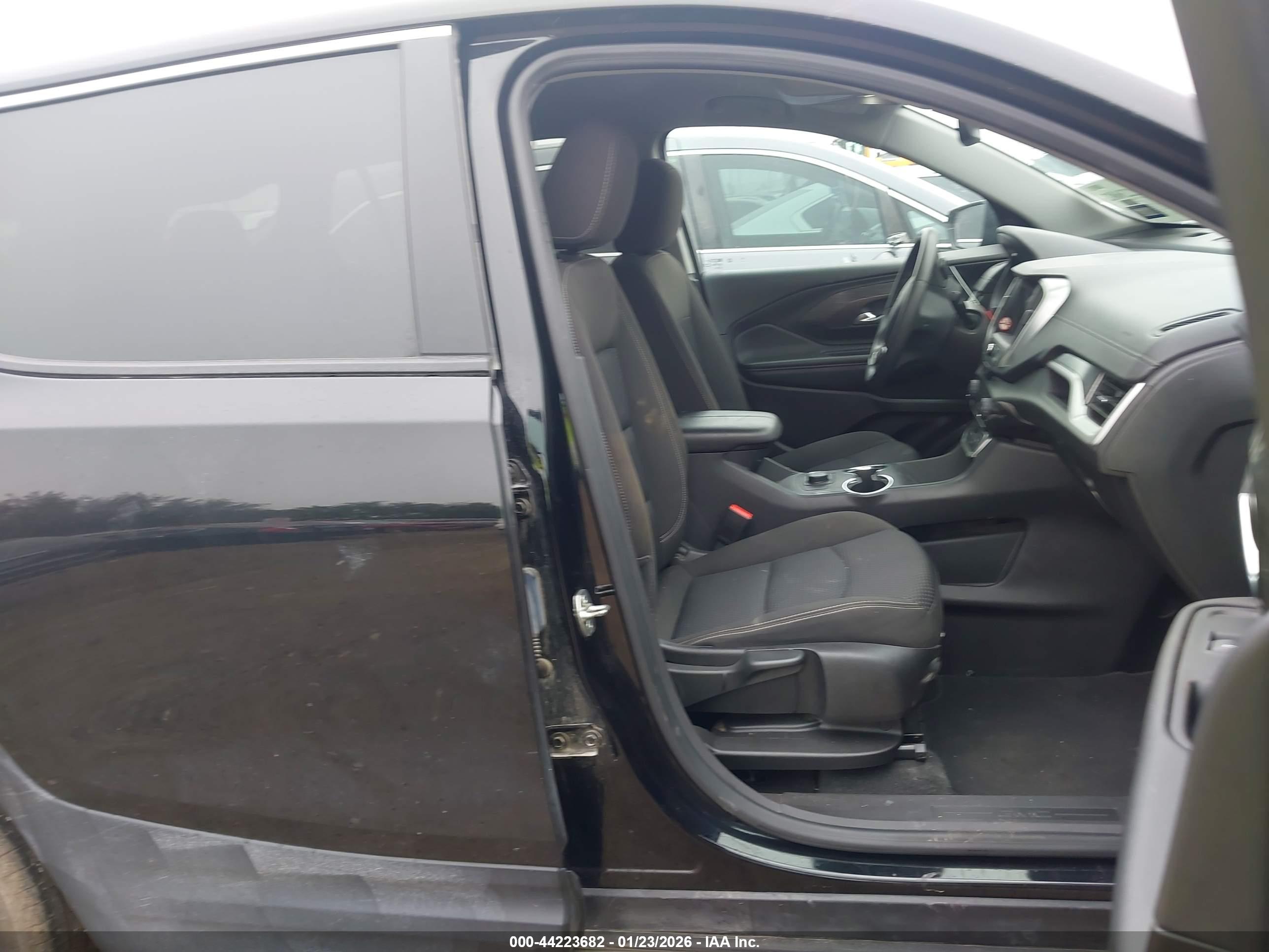 GMC TERRAIN image 5