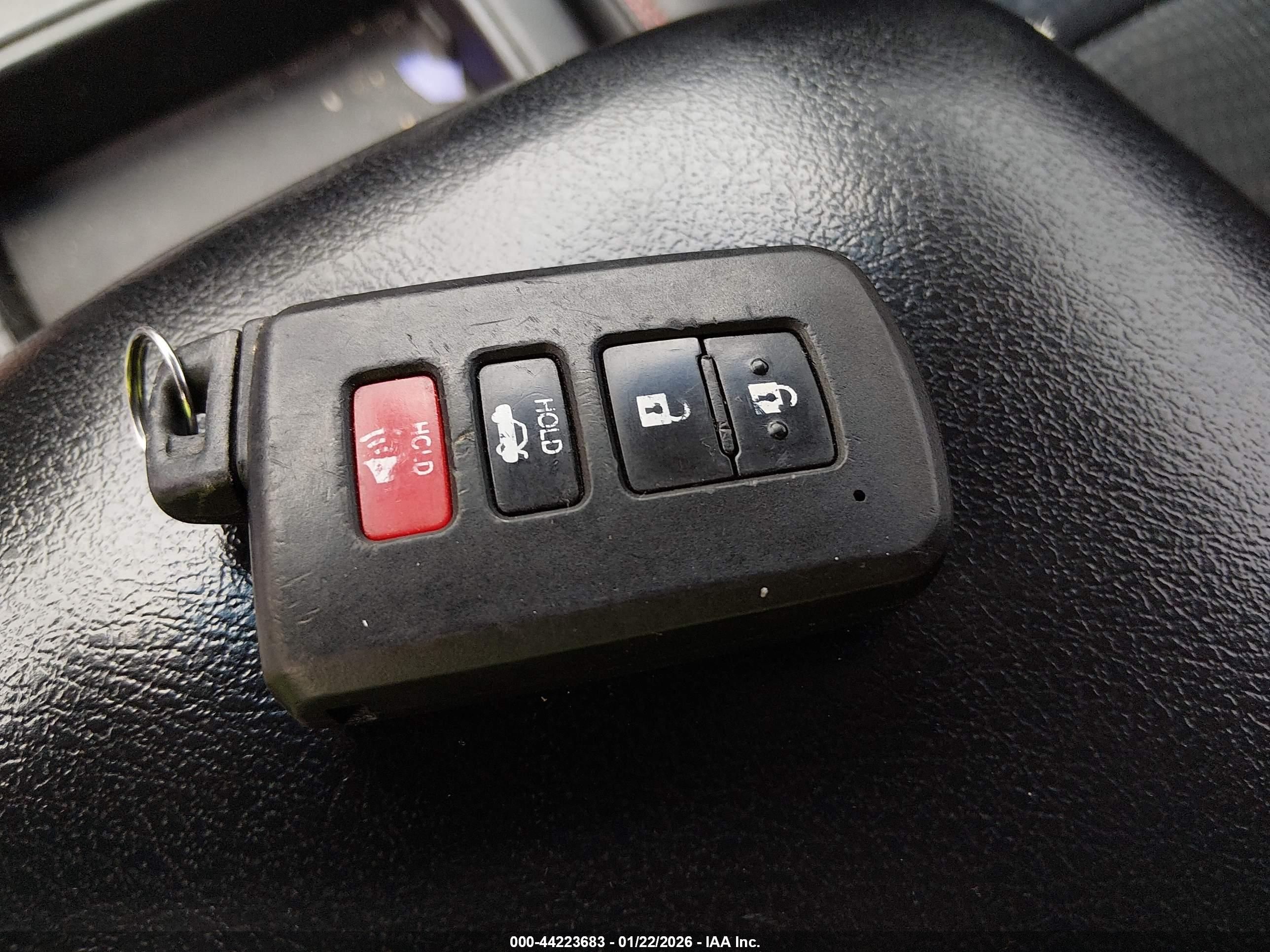 TOYOTA CAMRY image 11