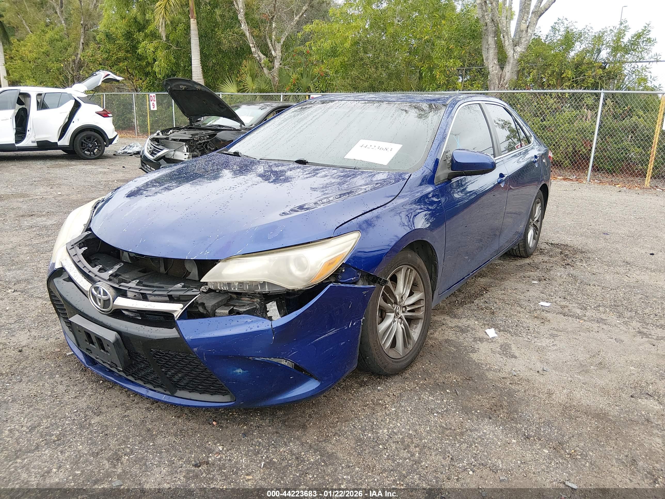 TOYOTA CAMRY image 2