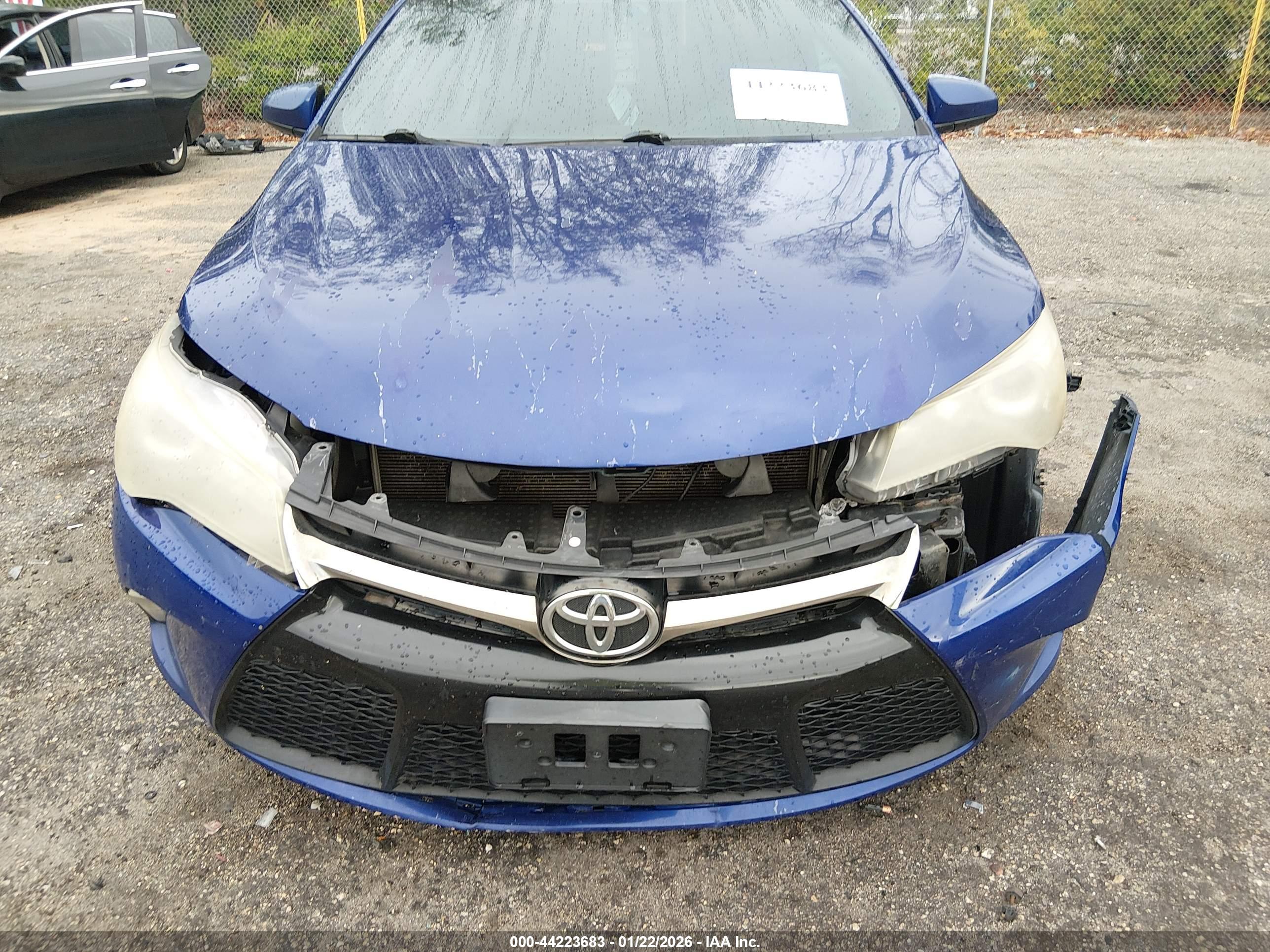 TOYOTA CAMRY image 6
