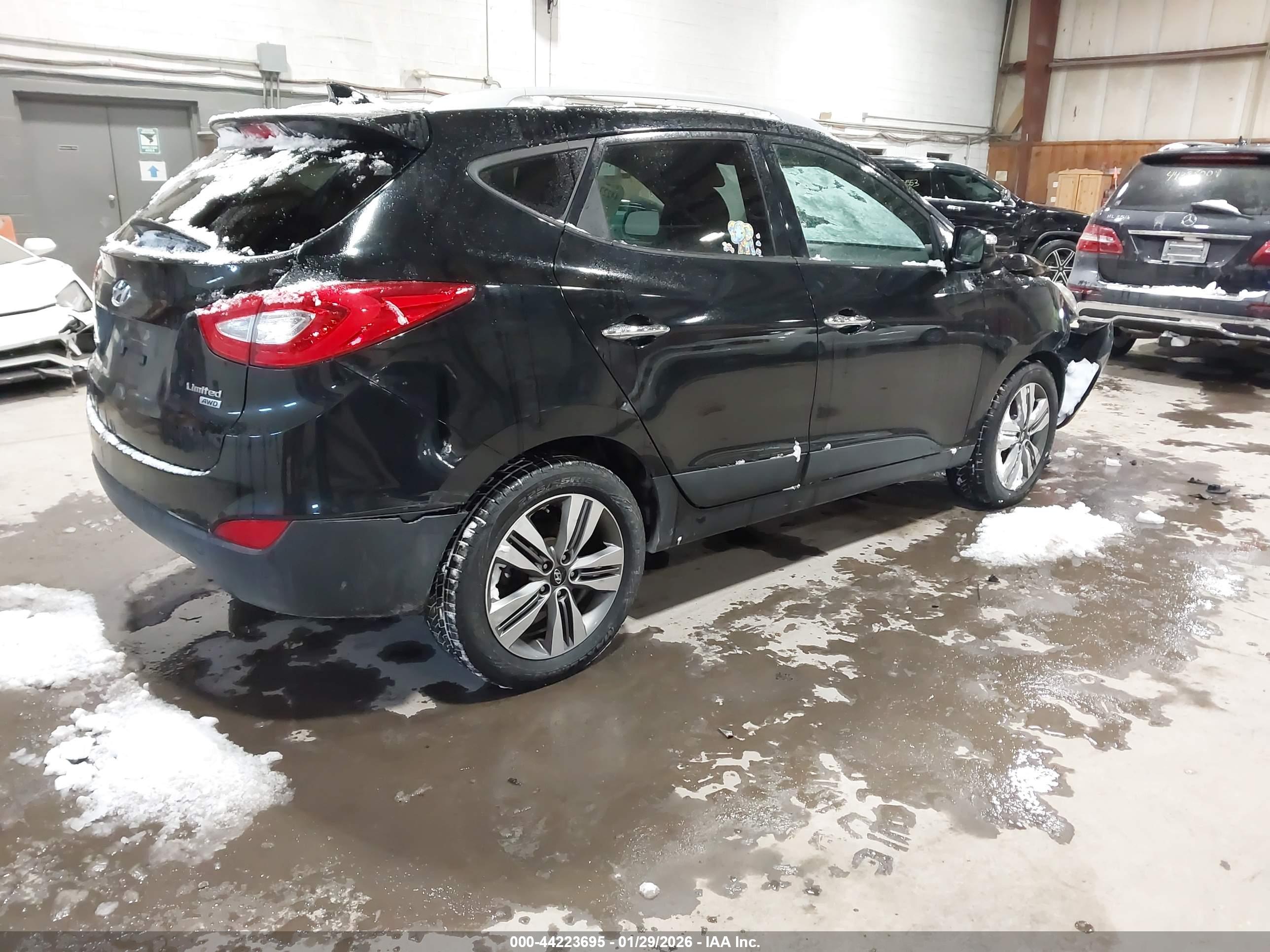 HYUNDAI TUCSON image 4