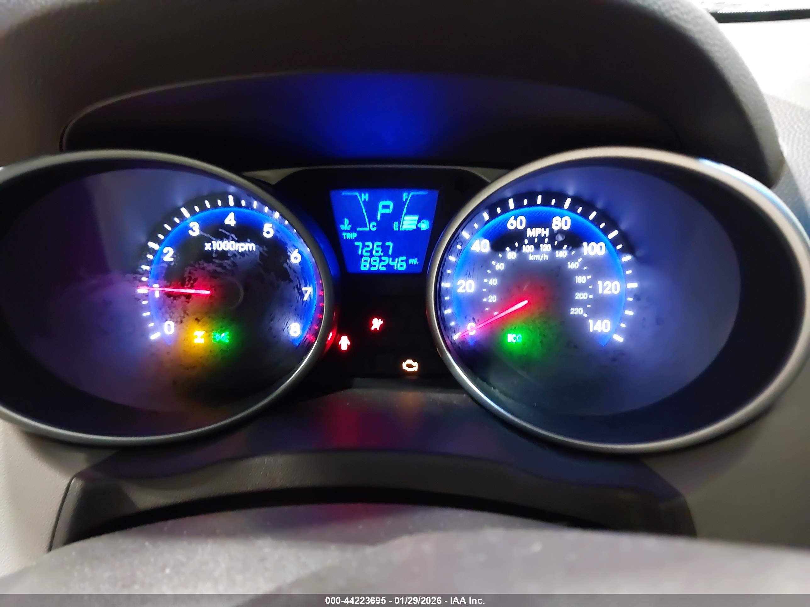 HYUNDAI TUCSON image 7