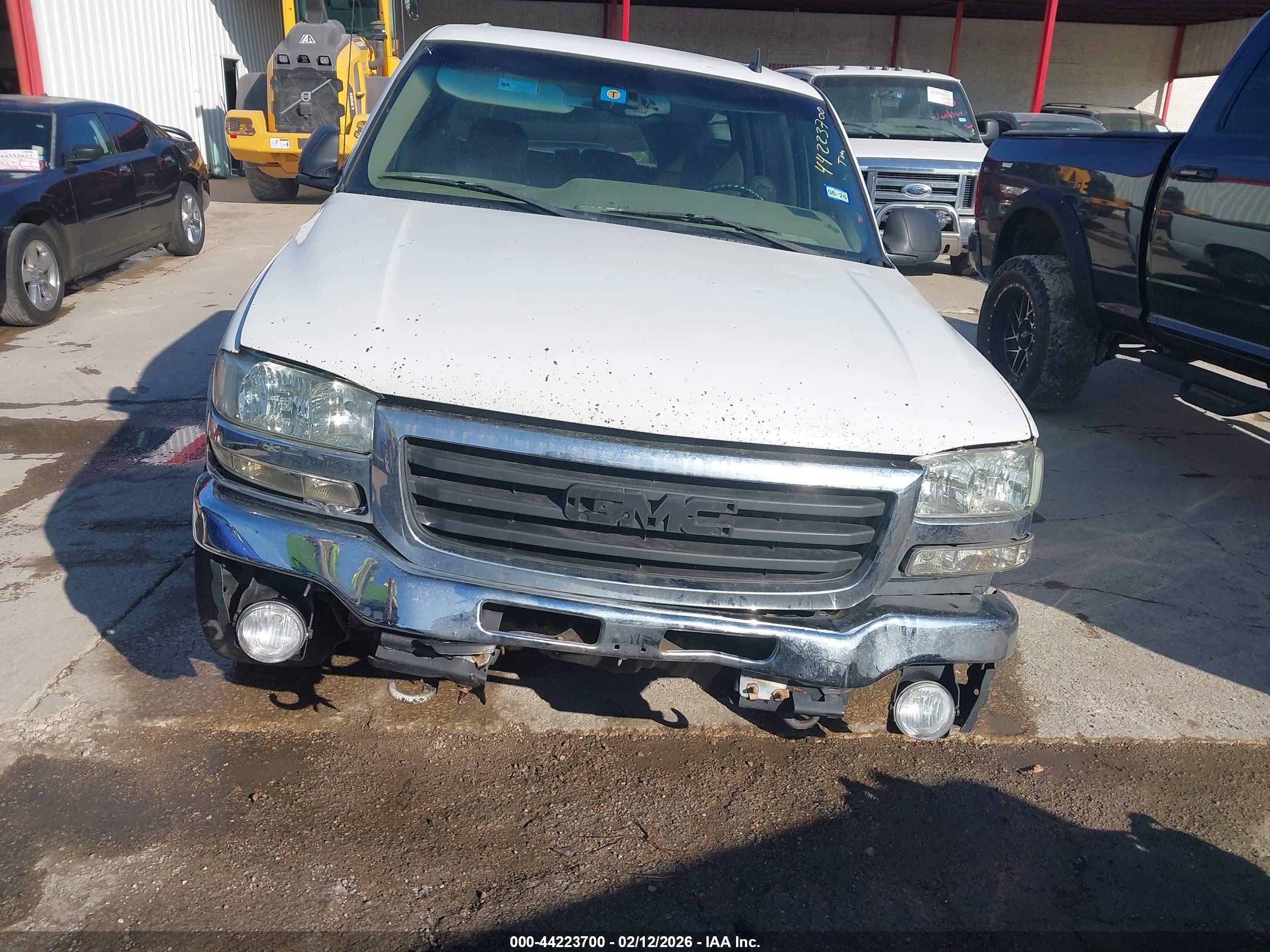 GMC SIERRA image 6