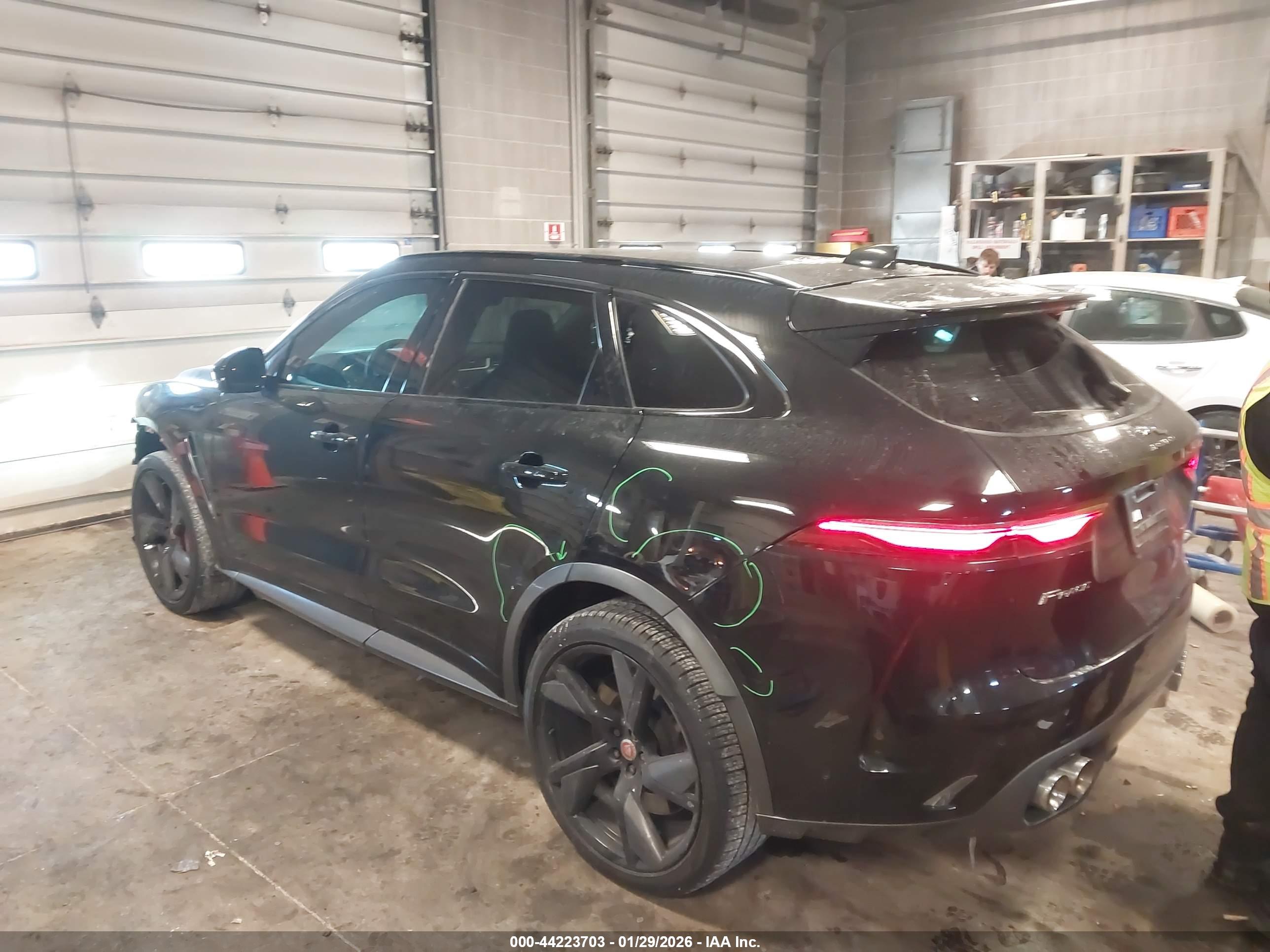 JAGUAR F-PACE image 3