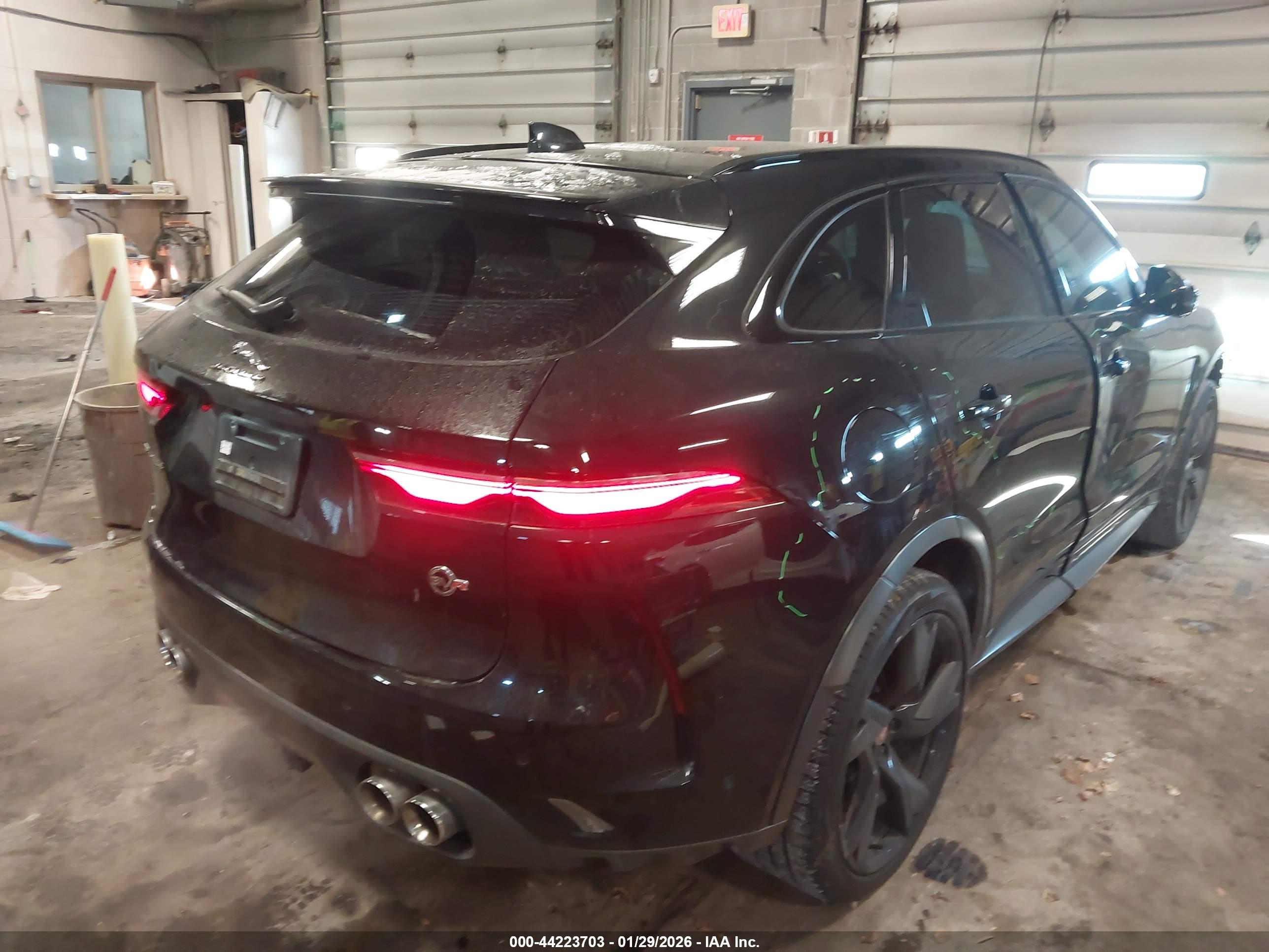 JAGUAR F-PACE image 4