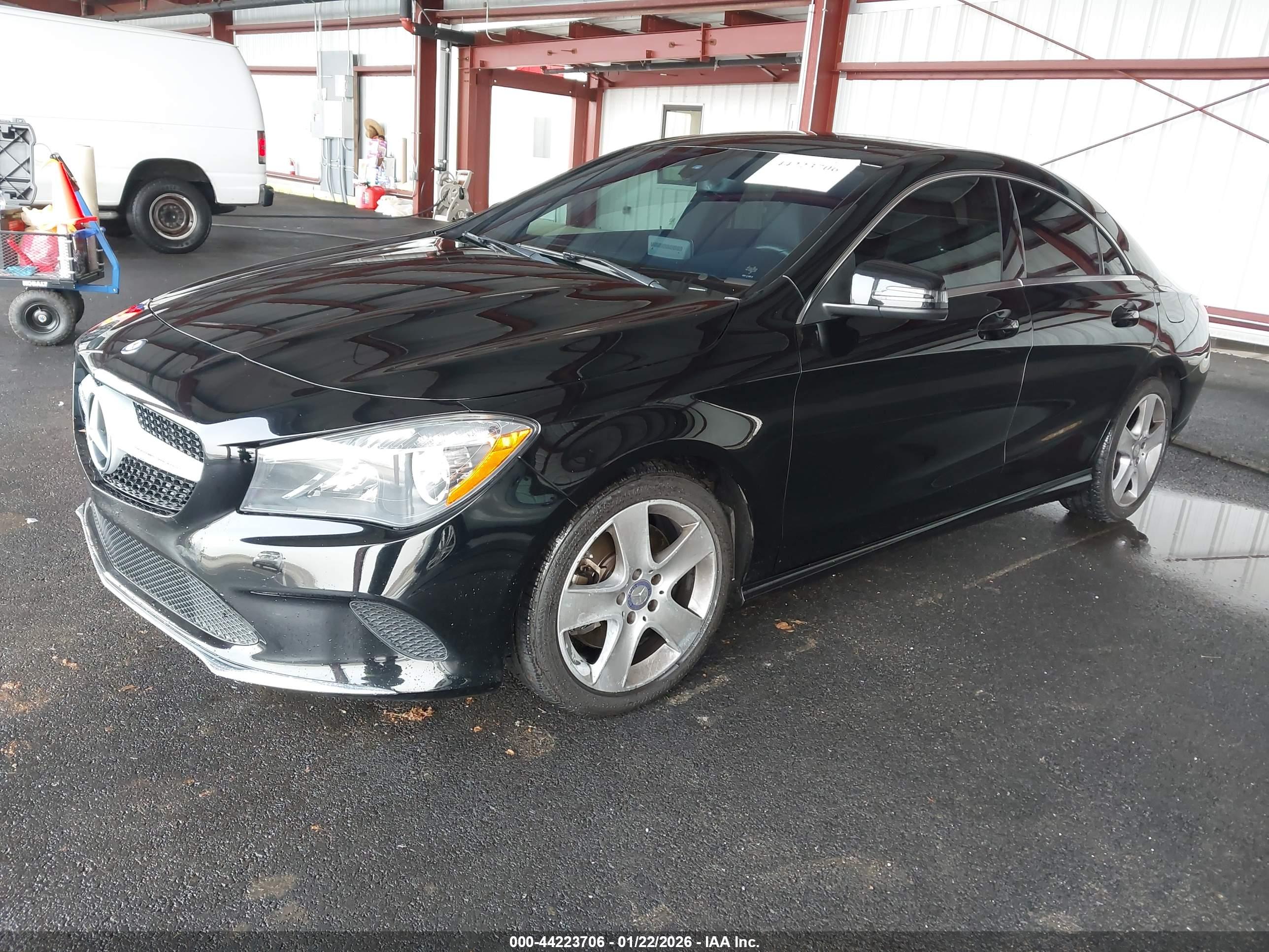 MERCEDES-BENZ CLA image 2