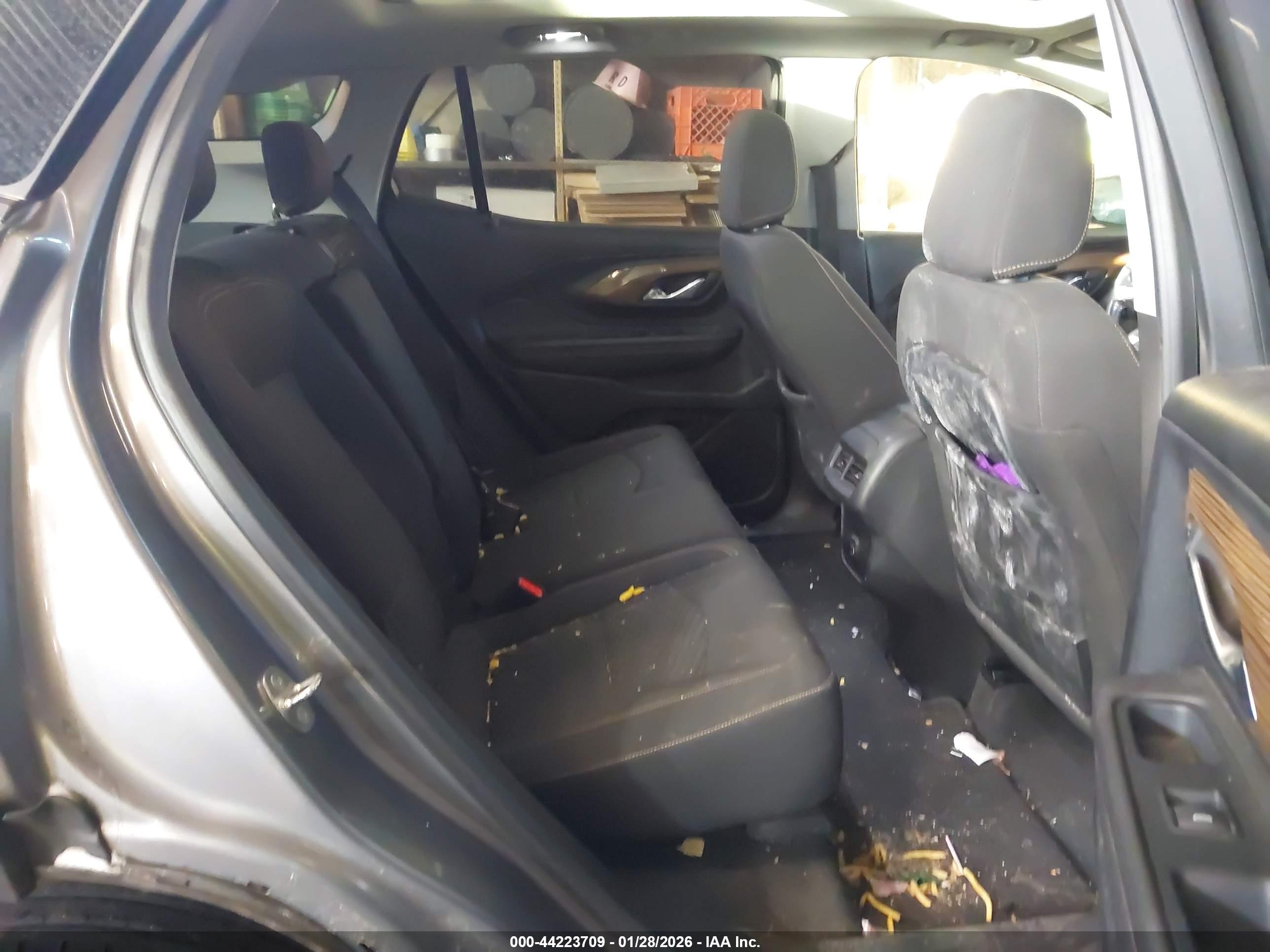 GMC TERRAIN image 8