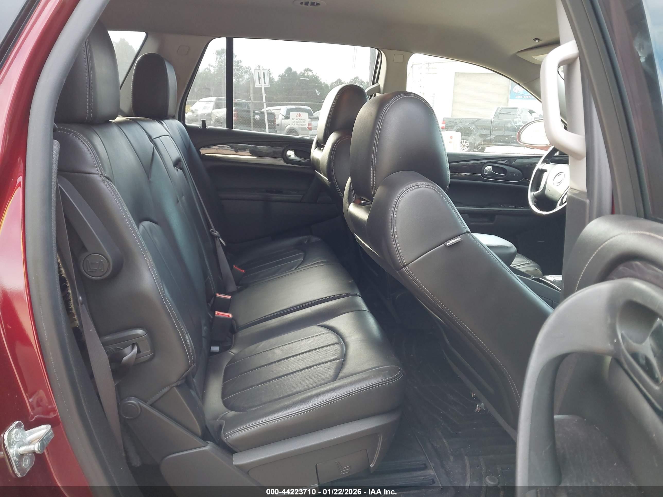 BUICK ENCLAVE image 8