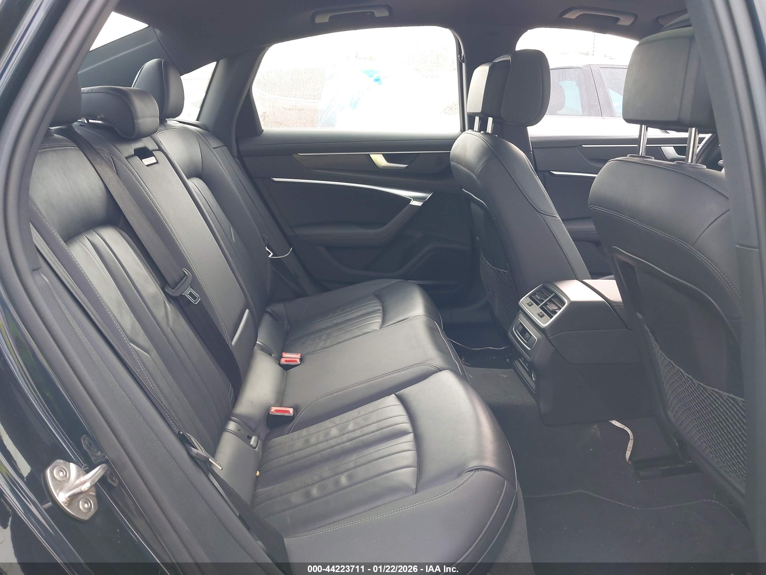 AUDI A6 image 8