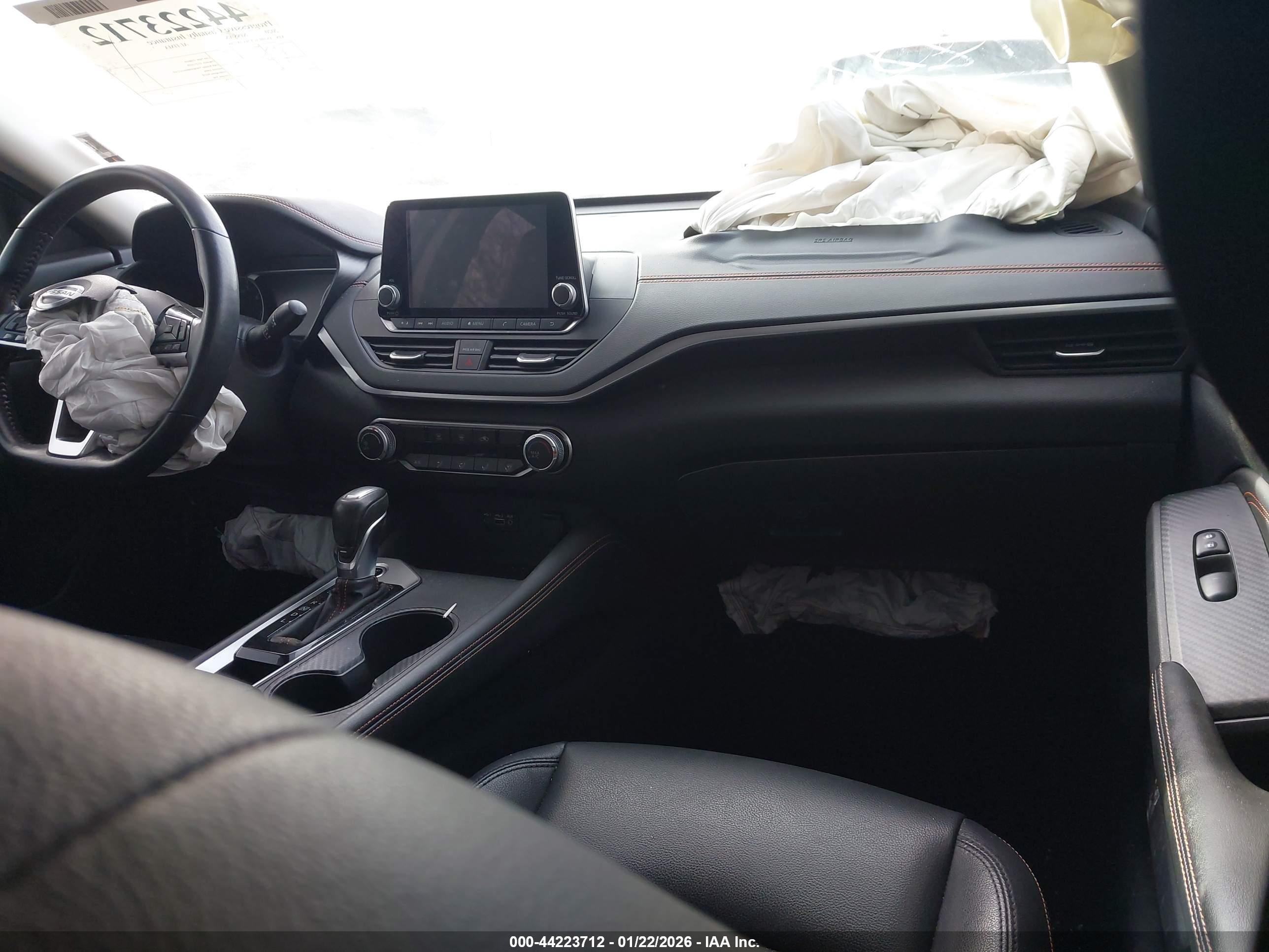 NISSAN ALTIMA image 5