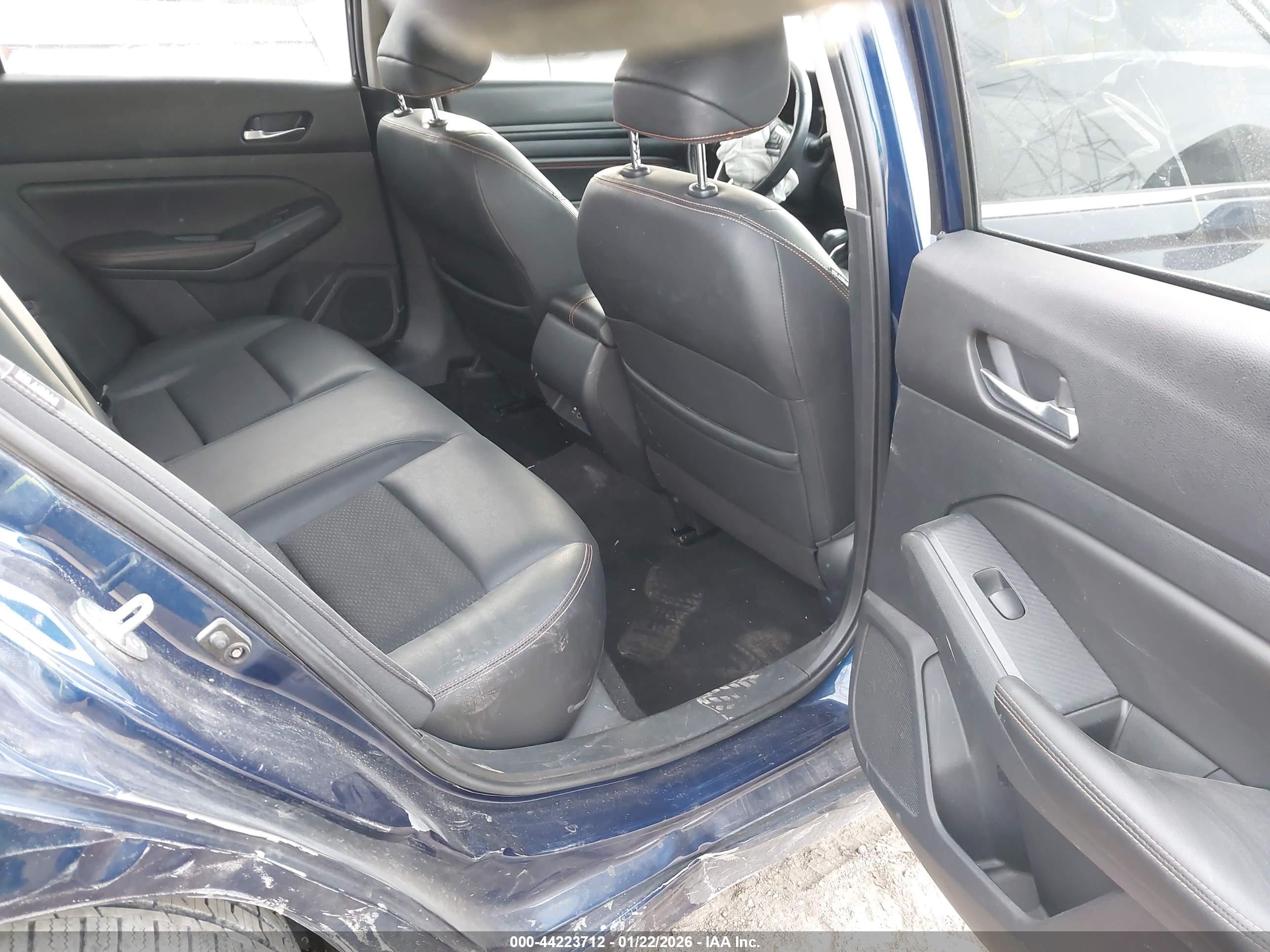 NISSAN ALTIMA image 8