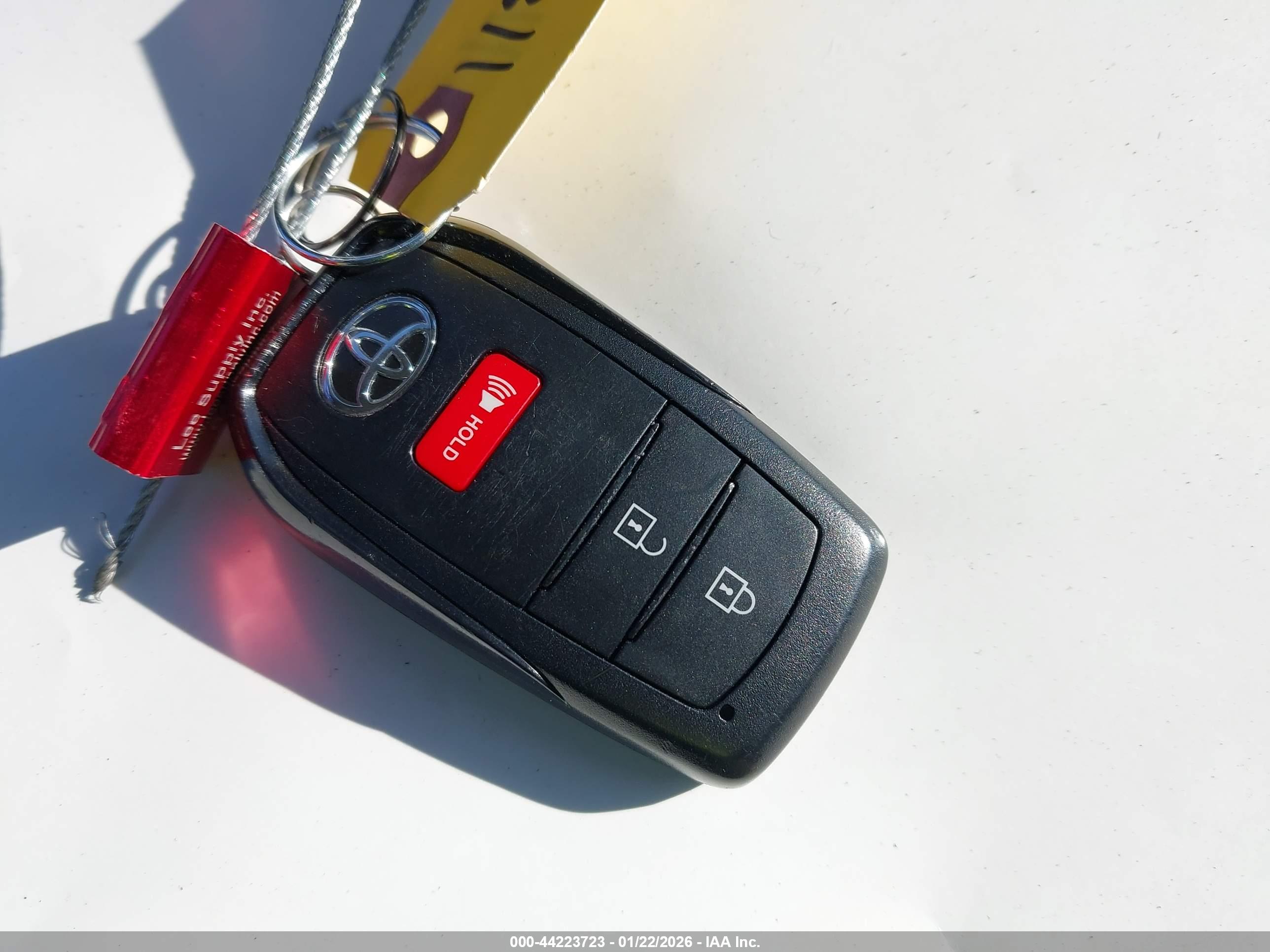 TOYOTA COROLLA image 11