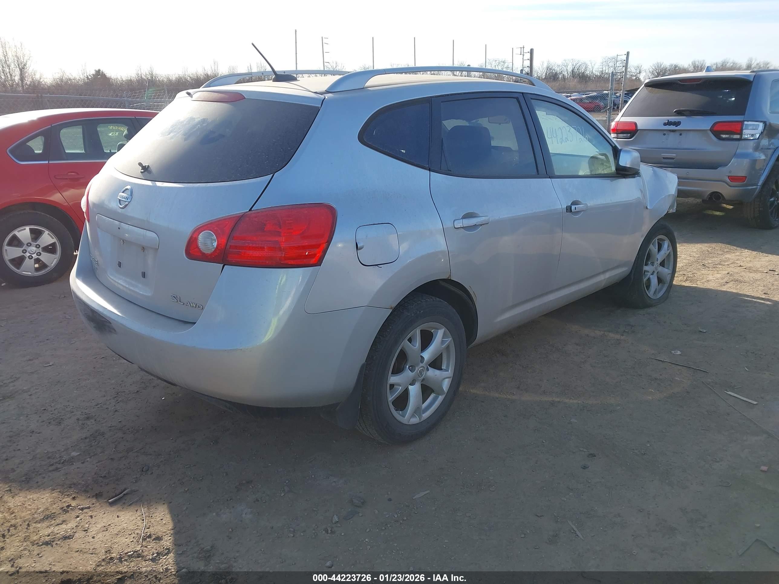 NISSAN ROGUE image 4