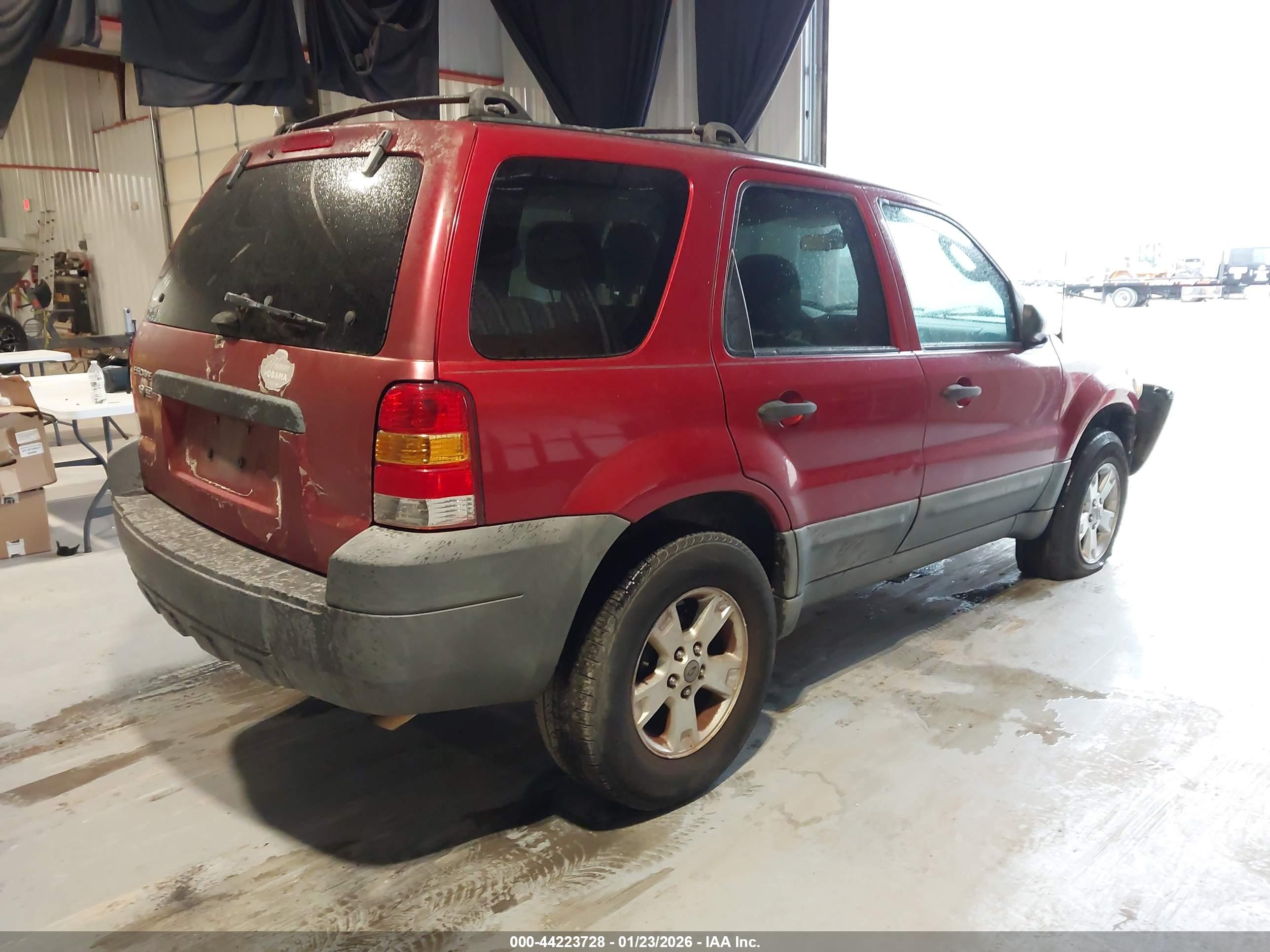 FORD ESCAPE image 4