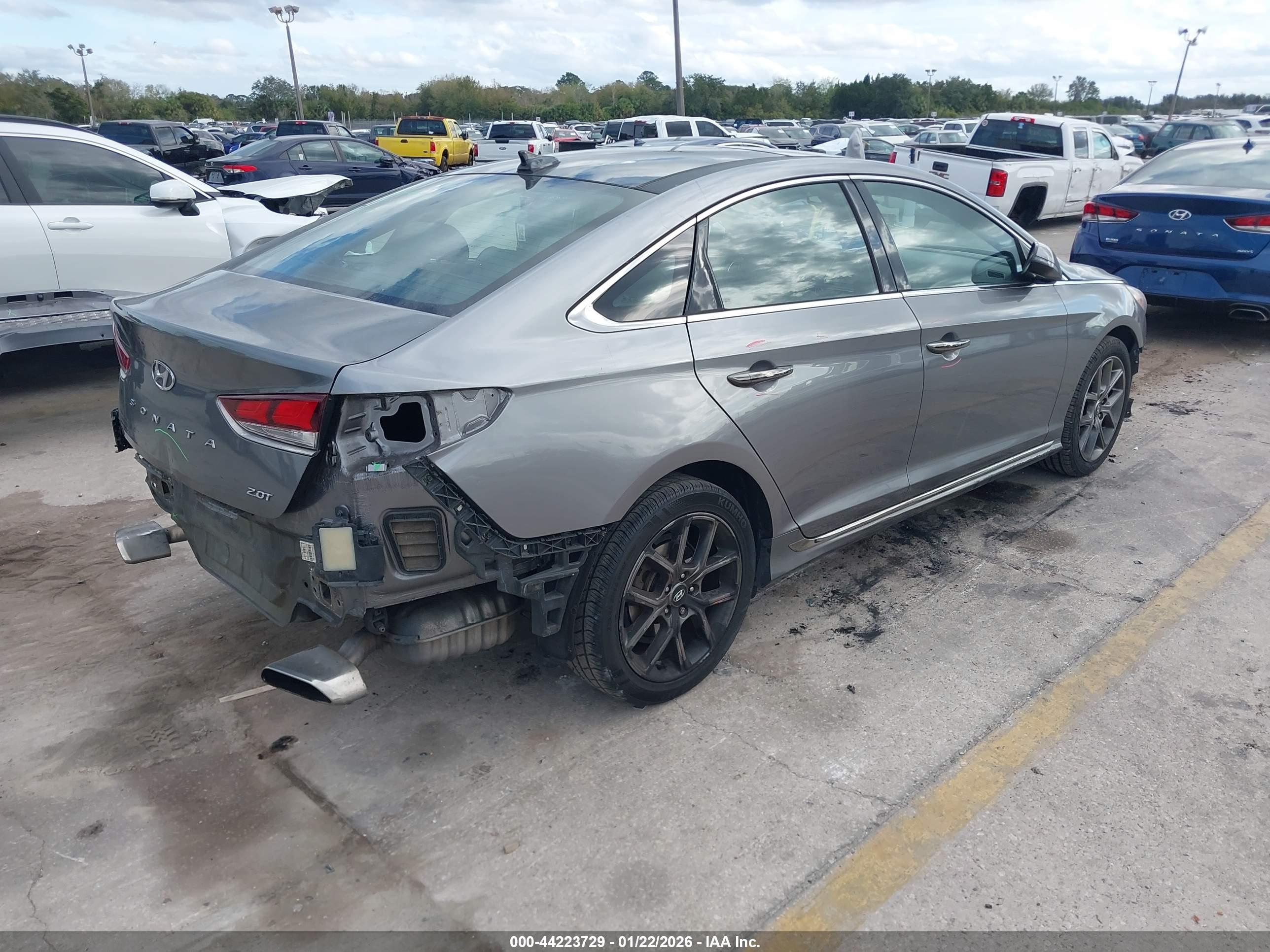 HYUNDAI SONATA image 4