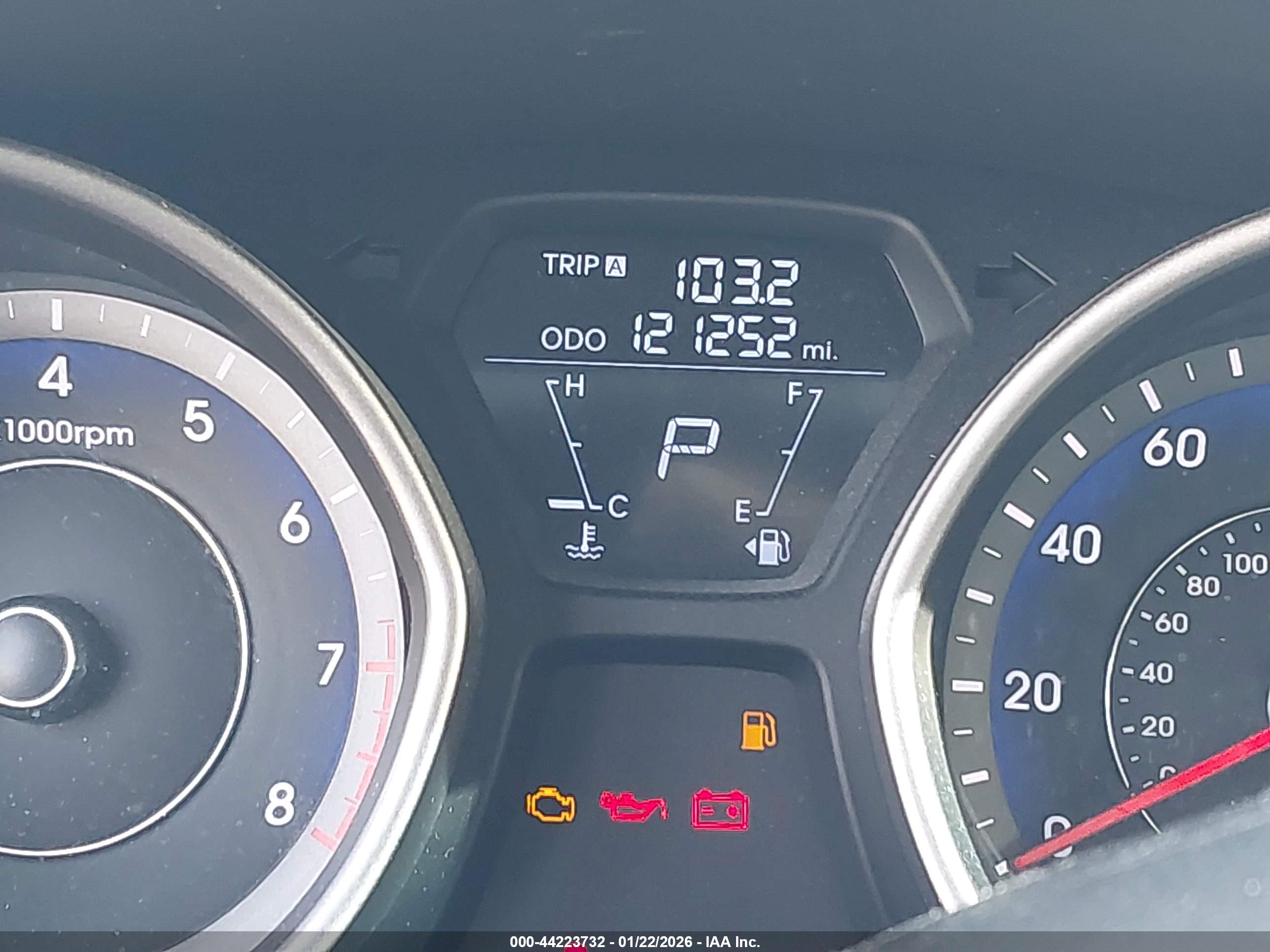 HYUNDAI ELANTRA image 7