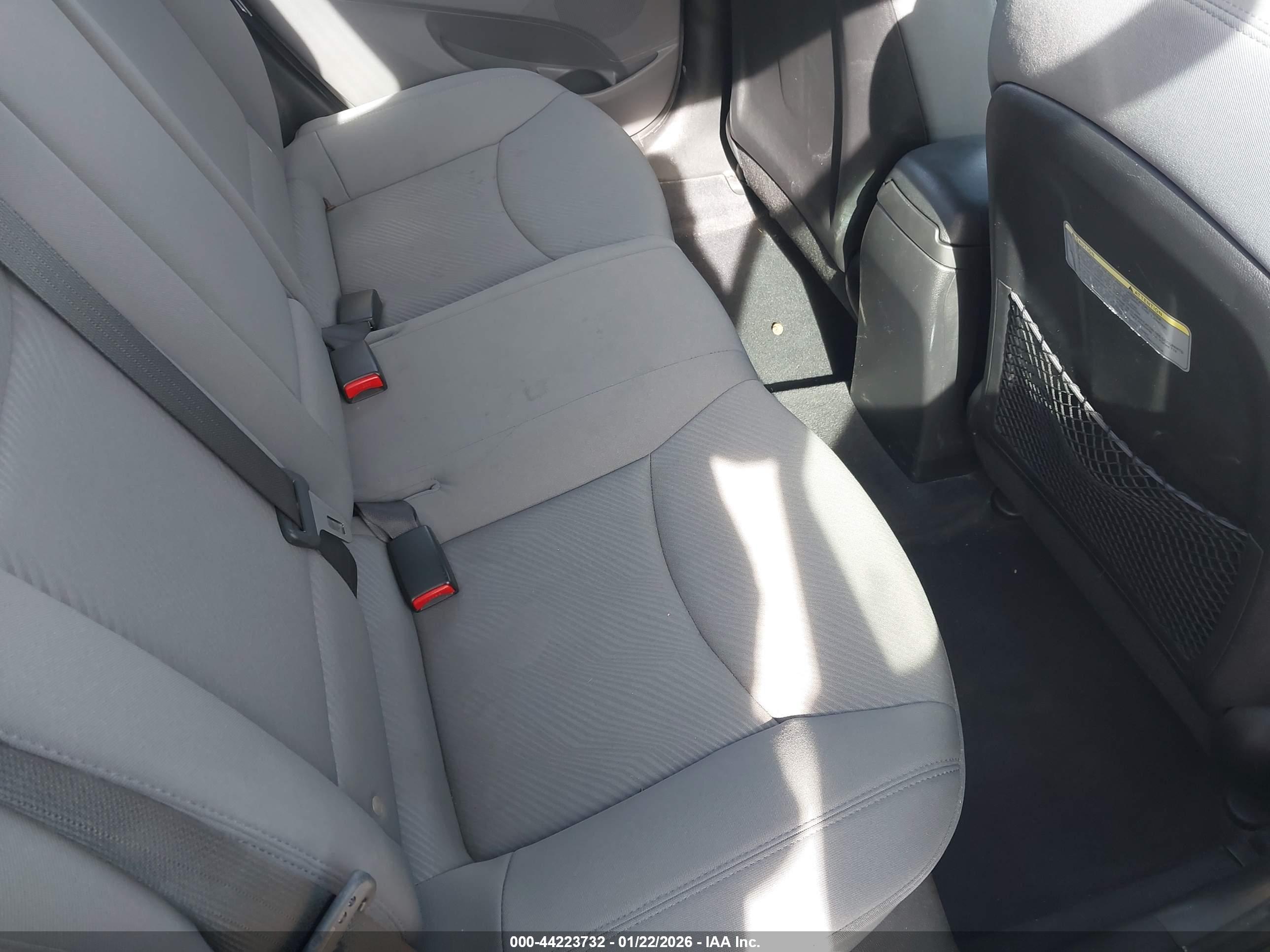 HYUNDAI ELANTRA image 8