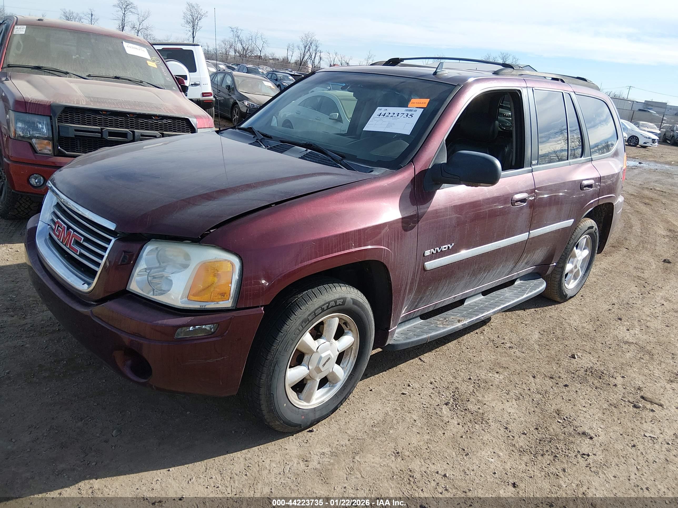 GMC ENVOY image 2